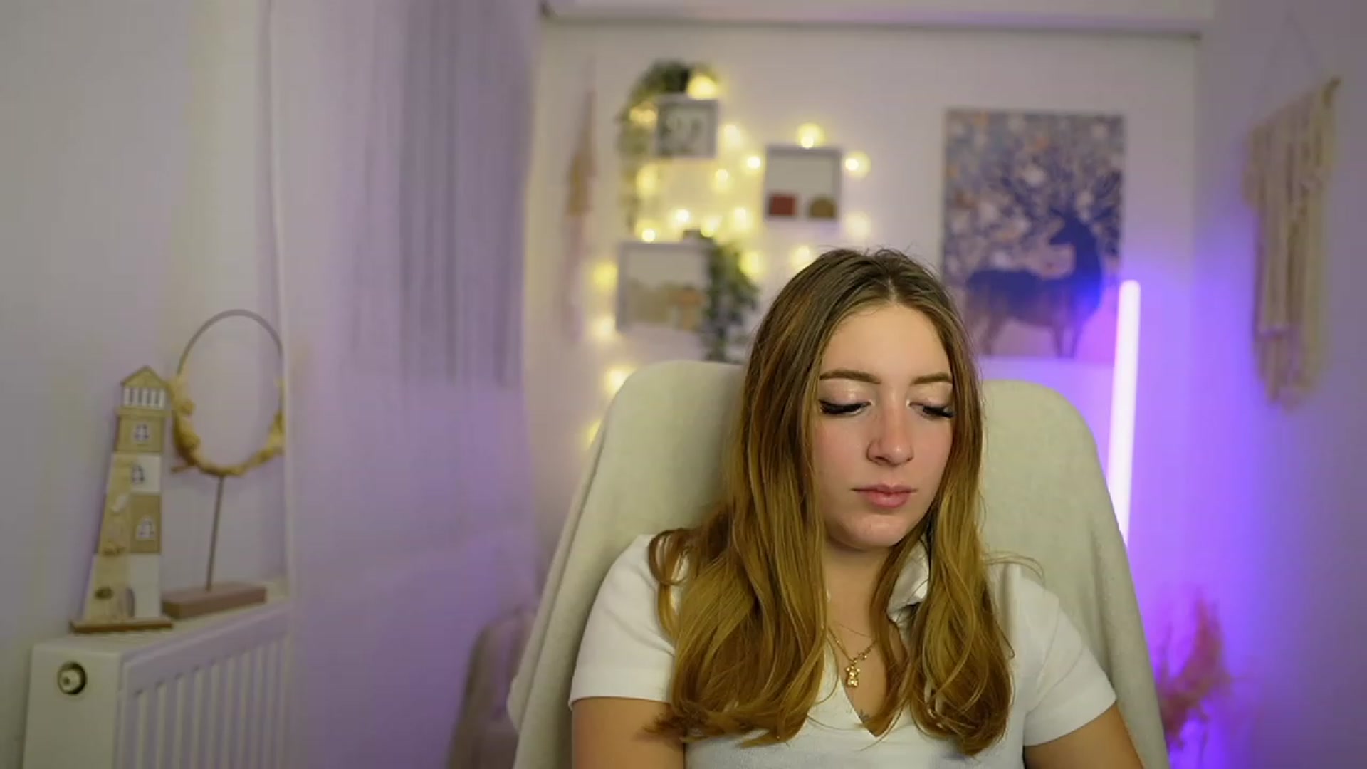 Gallery image thumbnail from Tina_Nappi18's myfreecams stream on, 01/05/2024, 16:30 image 14 of 20
