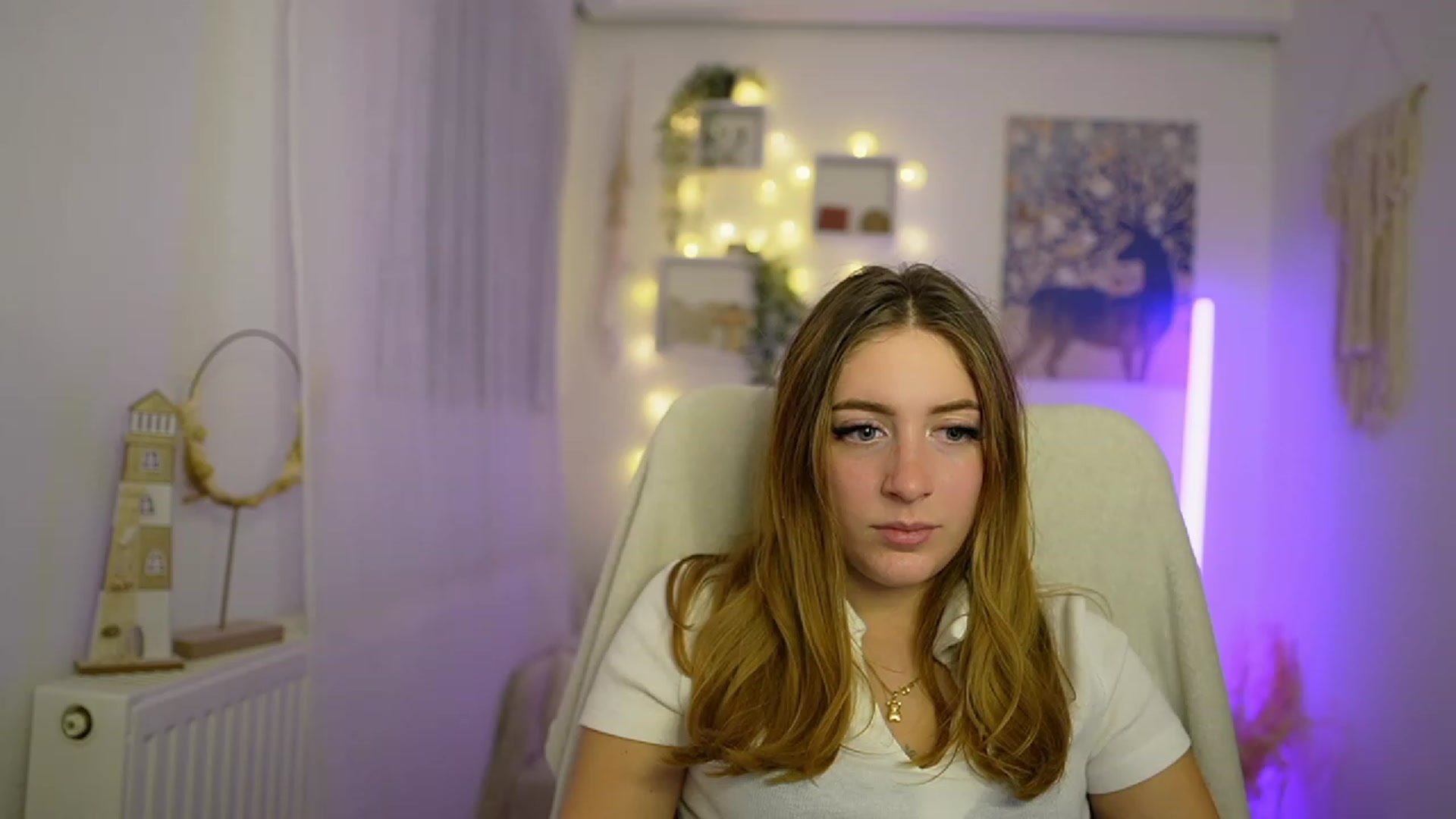 Gallery image thumbnail from Tina_Nappi18's myfreecams stream on, 01/05/2024, 16:30 image 10 of 20