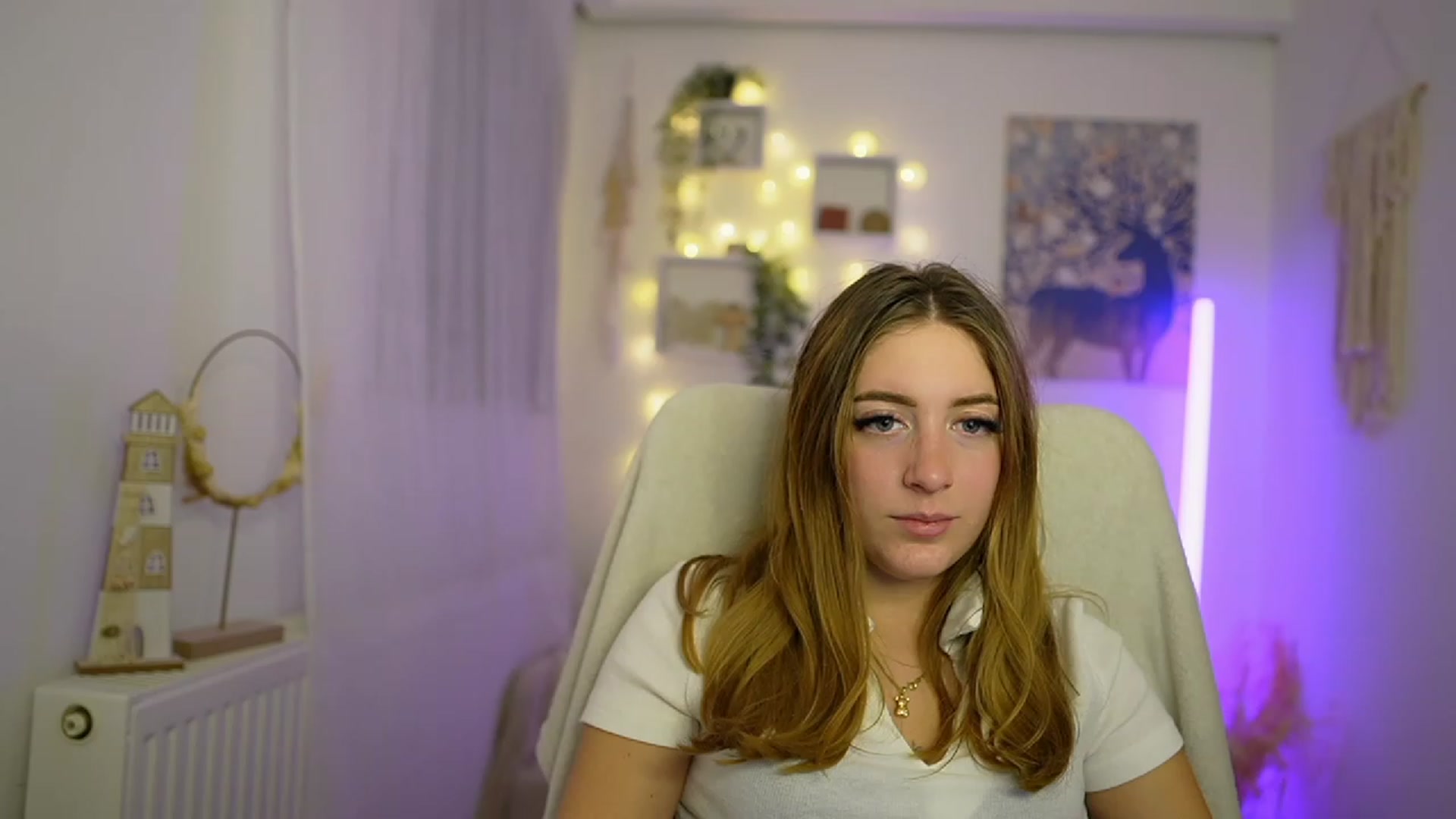 Gallery image thumbnail from Tina_Nappi18's myfreecams stream on, 01/05/2024, 16:30 image 15 of 20