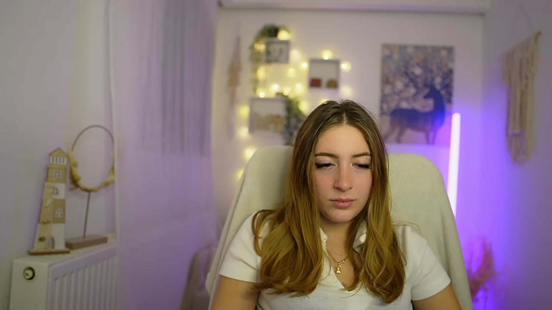 Gallery image thumbnail from Tina_Nappi18's myfreecams stream on, 01/05/2024, 16:30 image 9 of 20