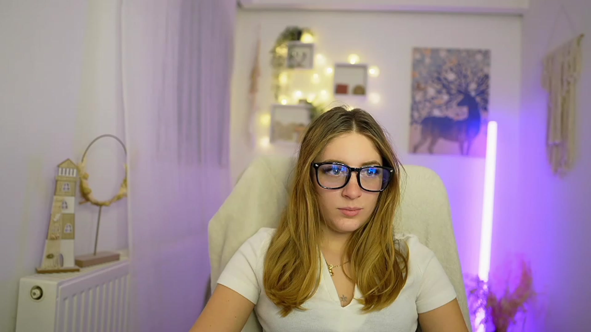 Gallery image thumbnail from Tina_Nappi18's myfreecams stream on, 01/05/2024, 18:22 image 18 of 20