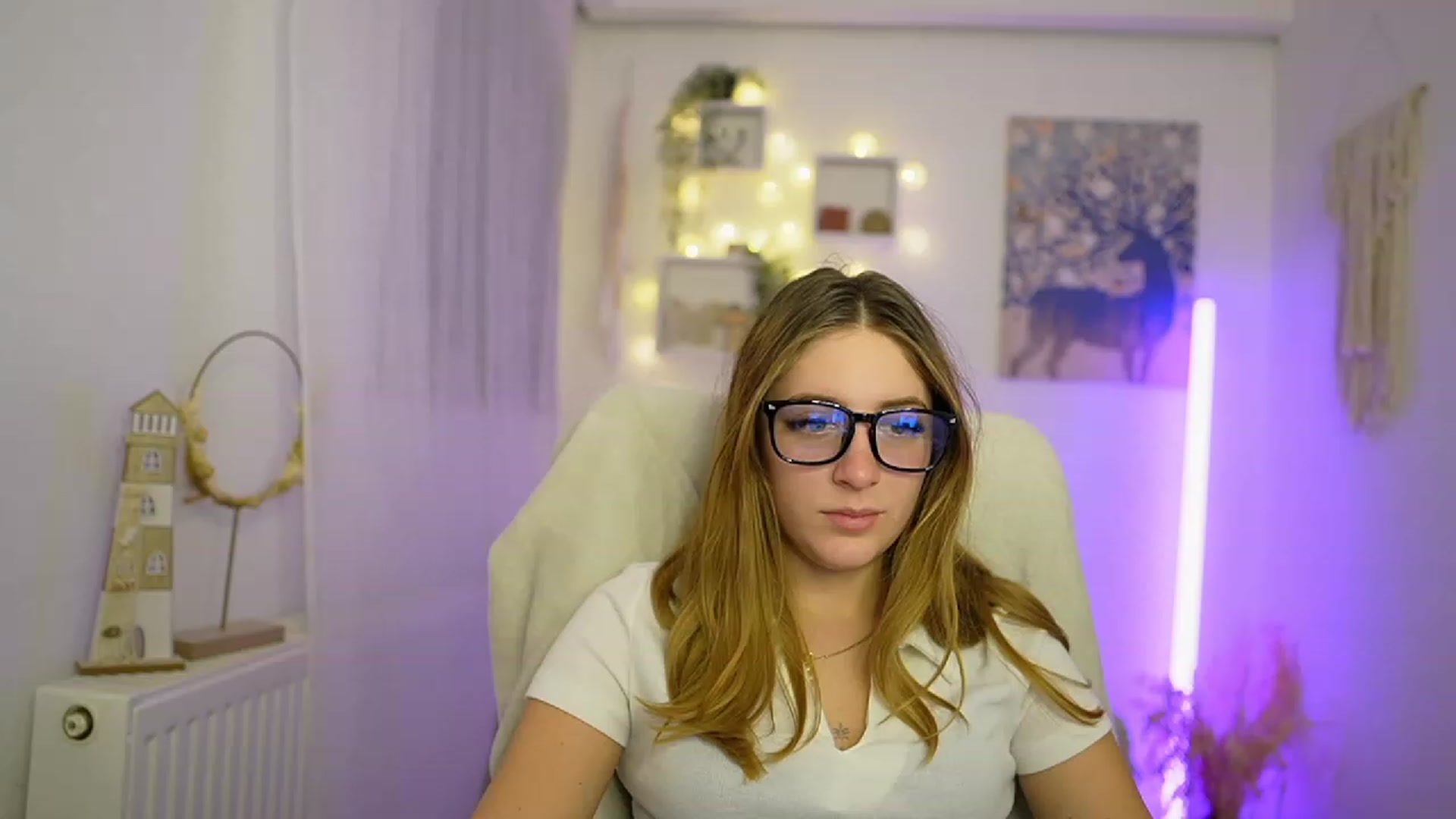 Gallery image thumbnail from Tina_Nappi18's myfreecams stream on, 01/05/2024, 18:22 image 13 of 20