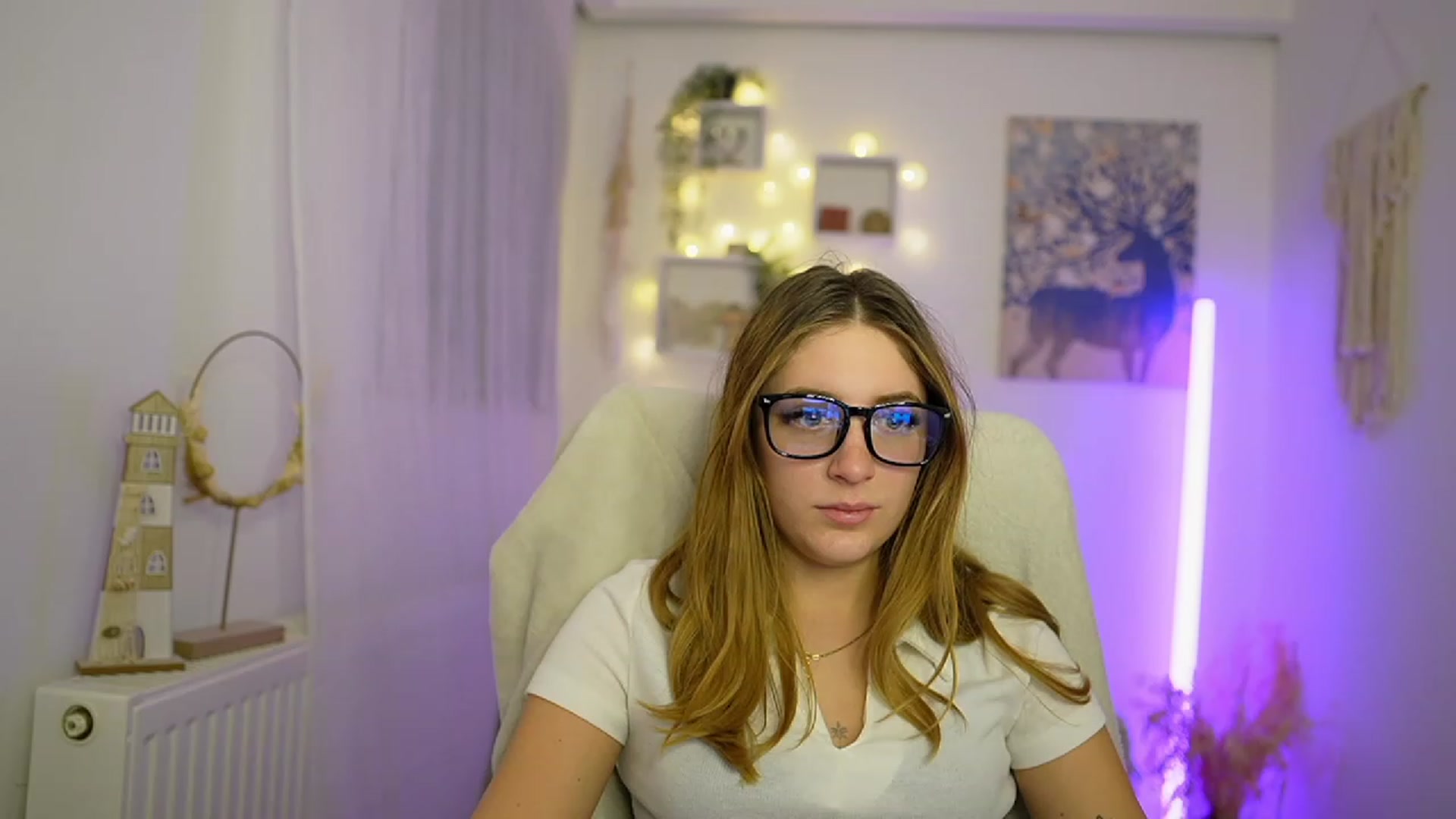 Gallery image thumbnail from Tina_Nappi18's myfreecams stream on, 01/05/2024, 18:22 image 10 of 20
