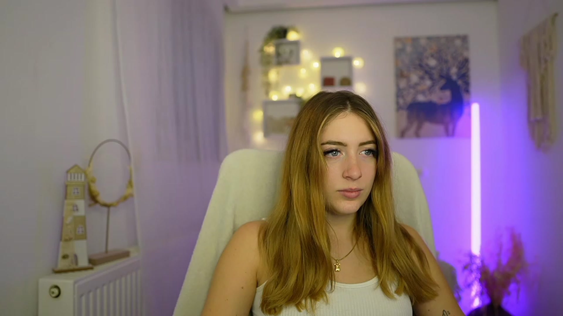 Gallery image thumbnail from Tina_Nappi18's myfreecams stream on, 01/07/2024, 14:57 image 10 of 20