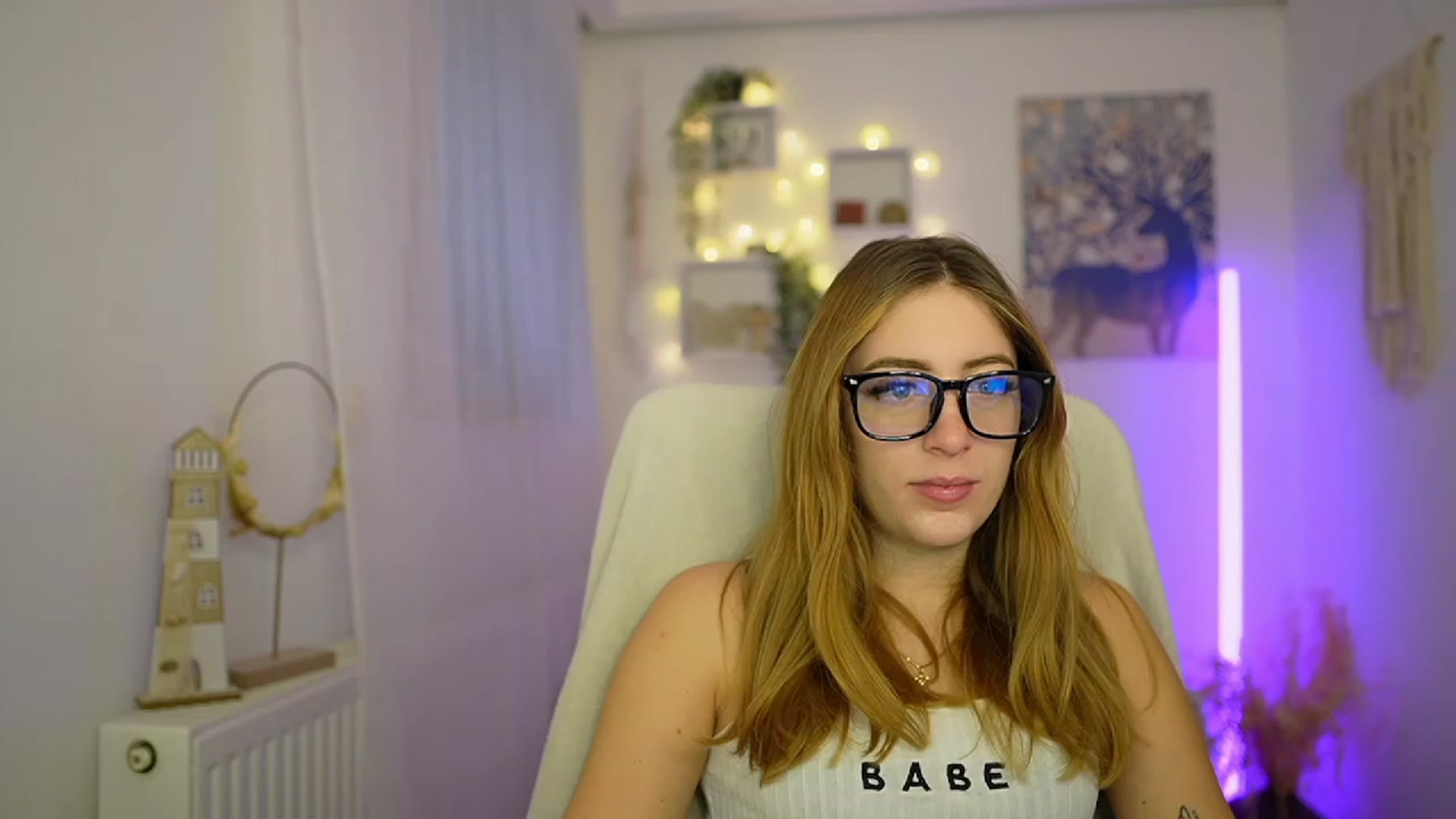 Gallery image thumbnail from Tina_Nappi18's myfreecams stream on, 01/08/2024, 14:23 image 9 of 20