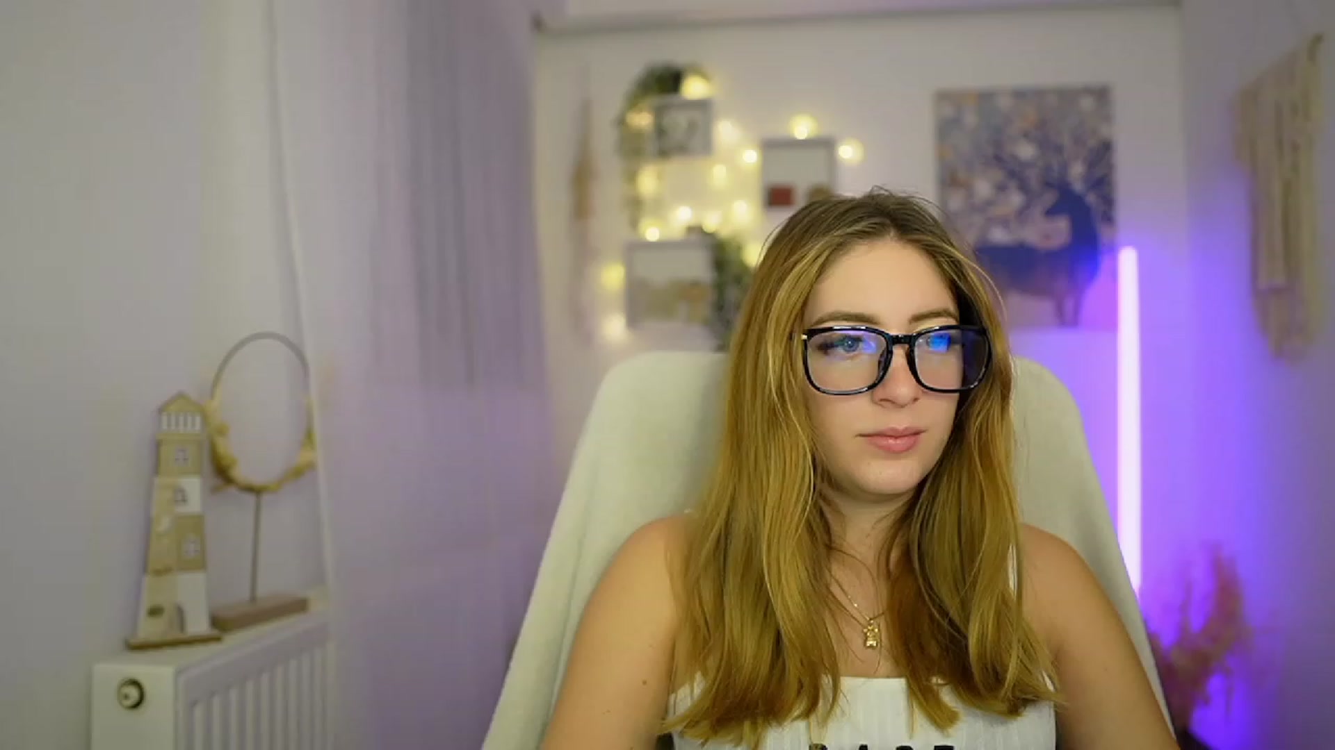 Gallery image thumbnail from Tina_Nappi18's myfreecams stream on, 01/08/2024, 18:46 image 2 of 20