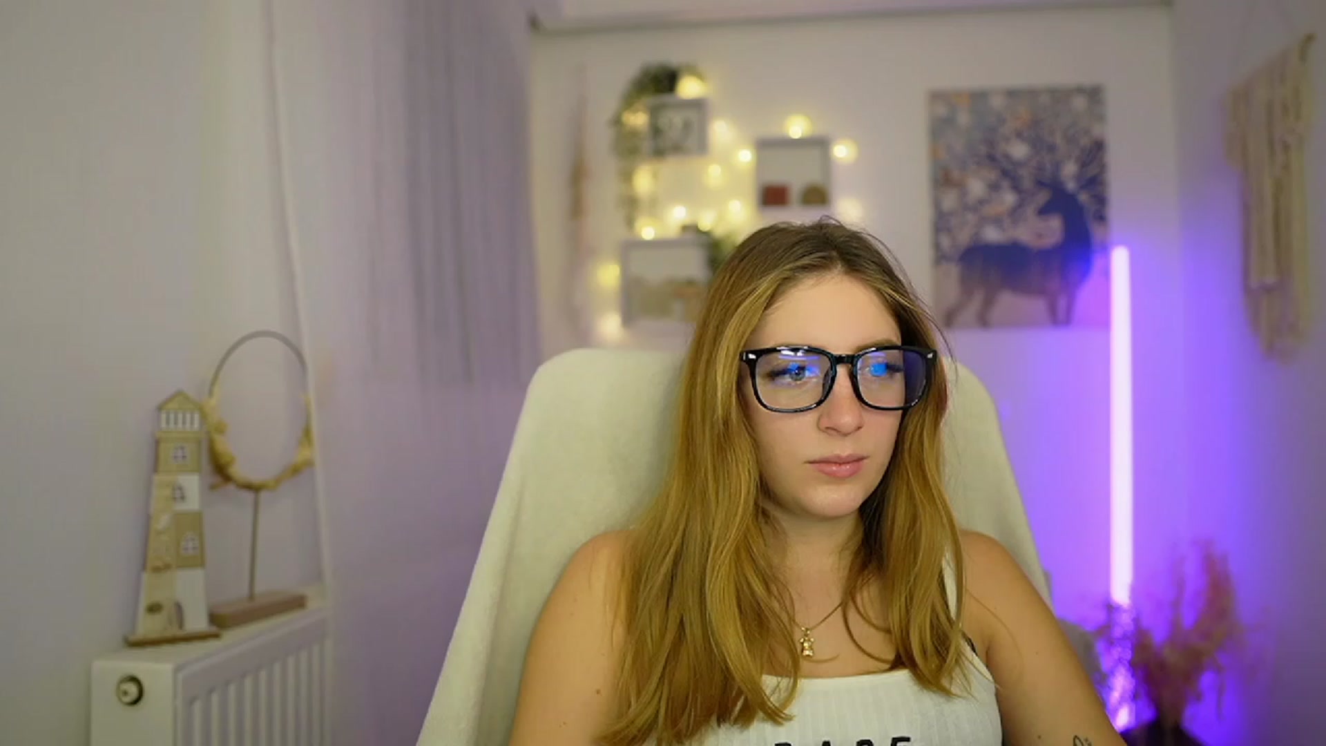 Gallery image thumbnail from Tina_Nappi18's myfreecams stream on, 01/08/2024, 18:46 image 6 of 20