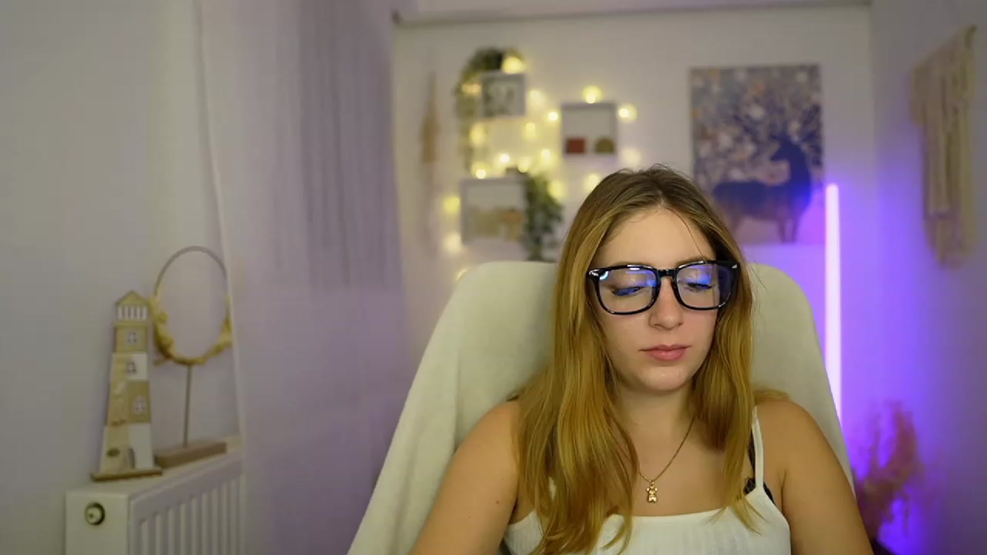 Gallery image thumbnail from Tina_Nappi18's myfreecams stream on, 01/08/2024, 18:46 image 17 of 20