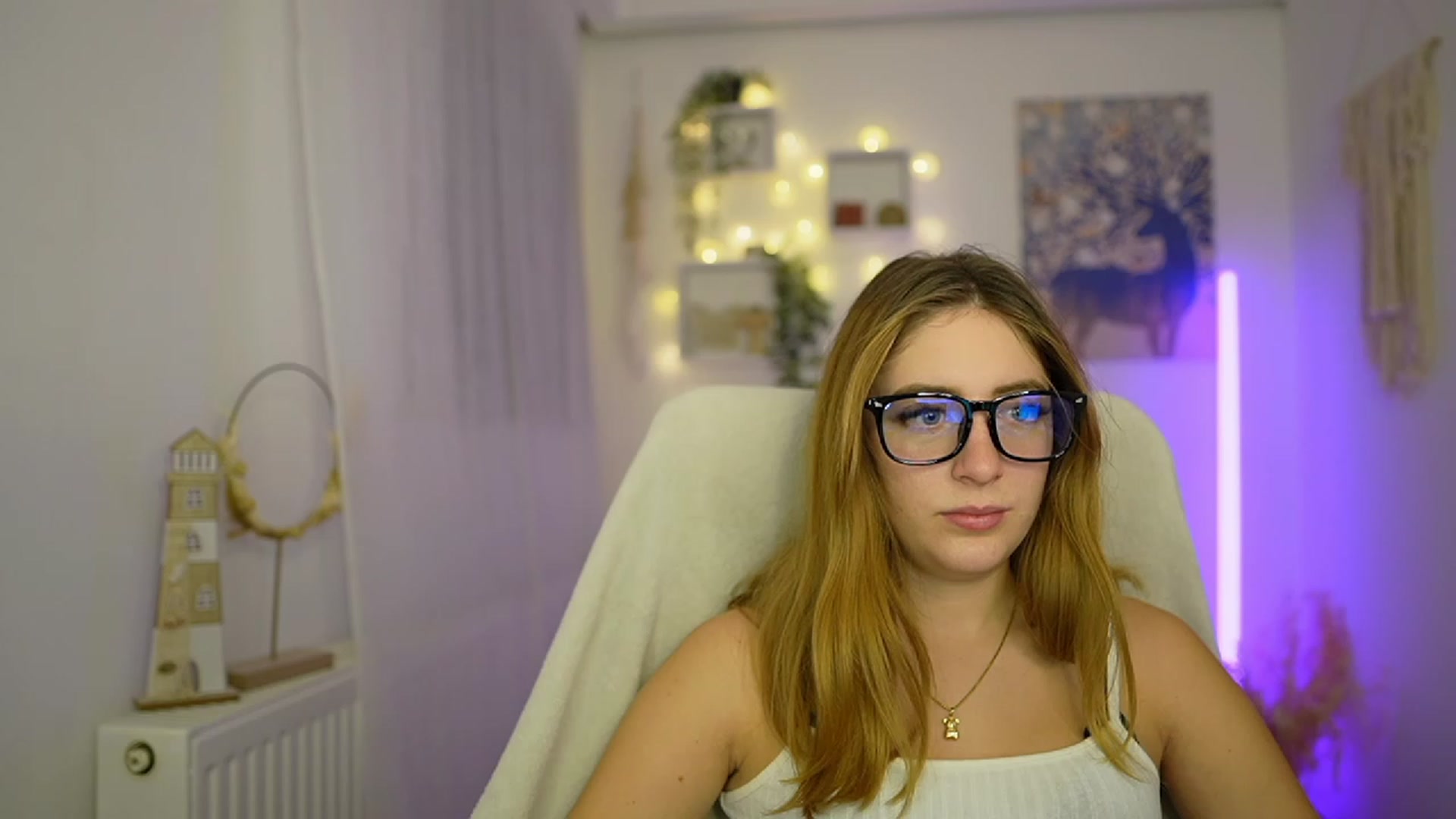 Gallery image thumbnail from Tina_Nappi18's myfreecams stream on, 01/08/2024, 18:46 image 15 of 20