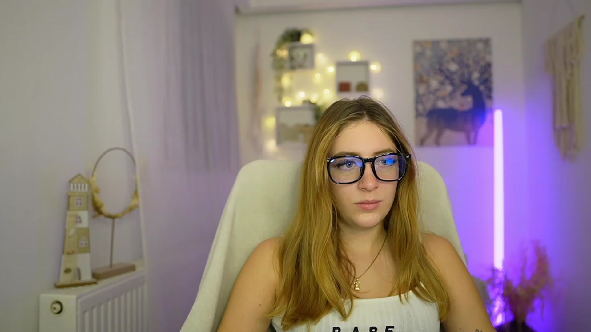 Gallery image thumbnail from Tina_Nappi18's myfreecams stream on, 01/08/2024, 18:46 image 9 of 20