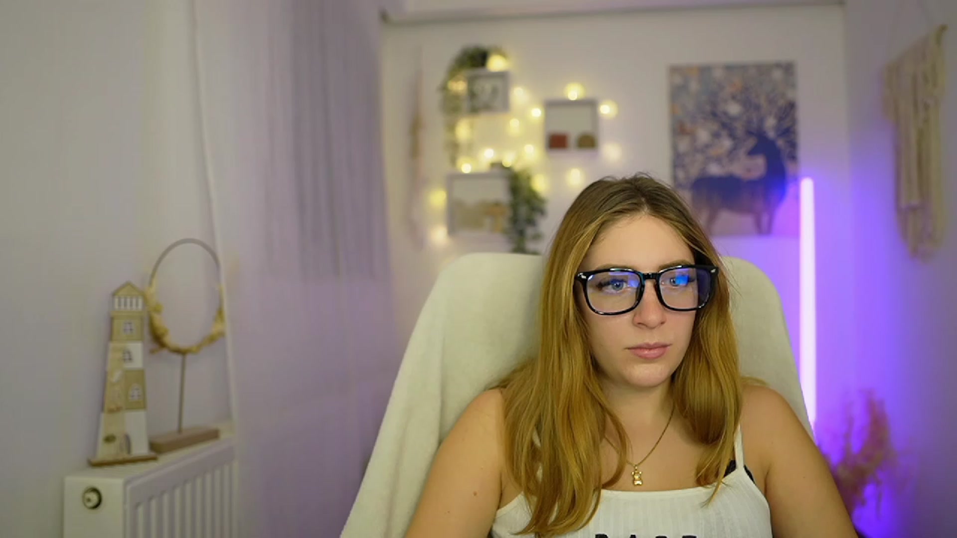 Gallery image thumbnail from Tina_Nappi18's myfreecams stream on, 01/08/2024, 18:46 image 19 of 20