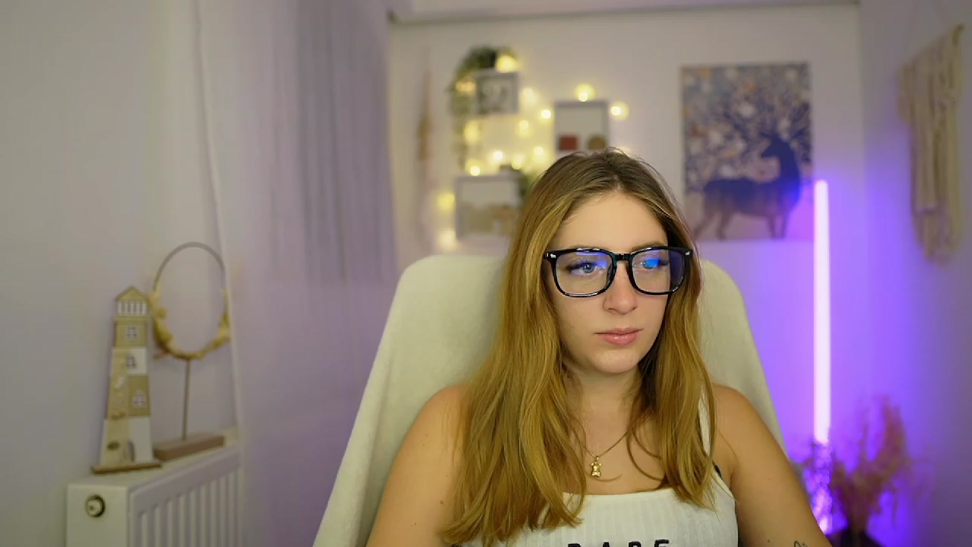 Gallery image thumbnail from Tina_Nappi18's myfreecams stream on, 01/08/2024, 18:46 image 5 of 20