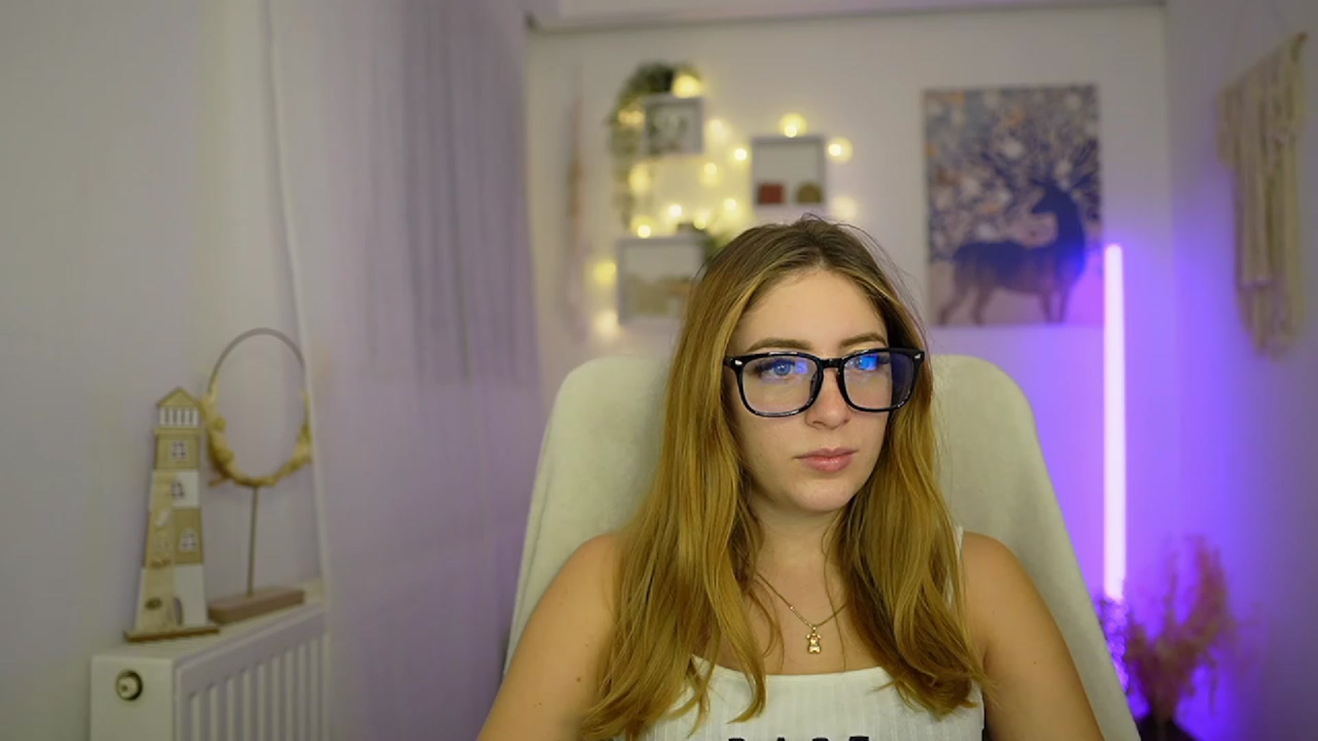 Gallery image thumbnail from Tina_Nappi18's myfreecams stream on, 01/08/2024, 18:46 image 1 of 20