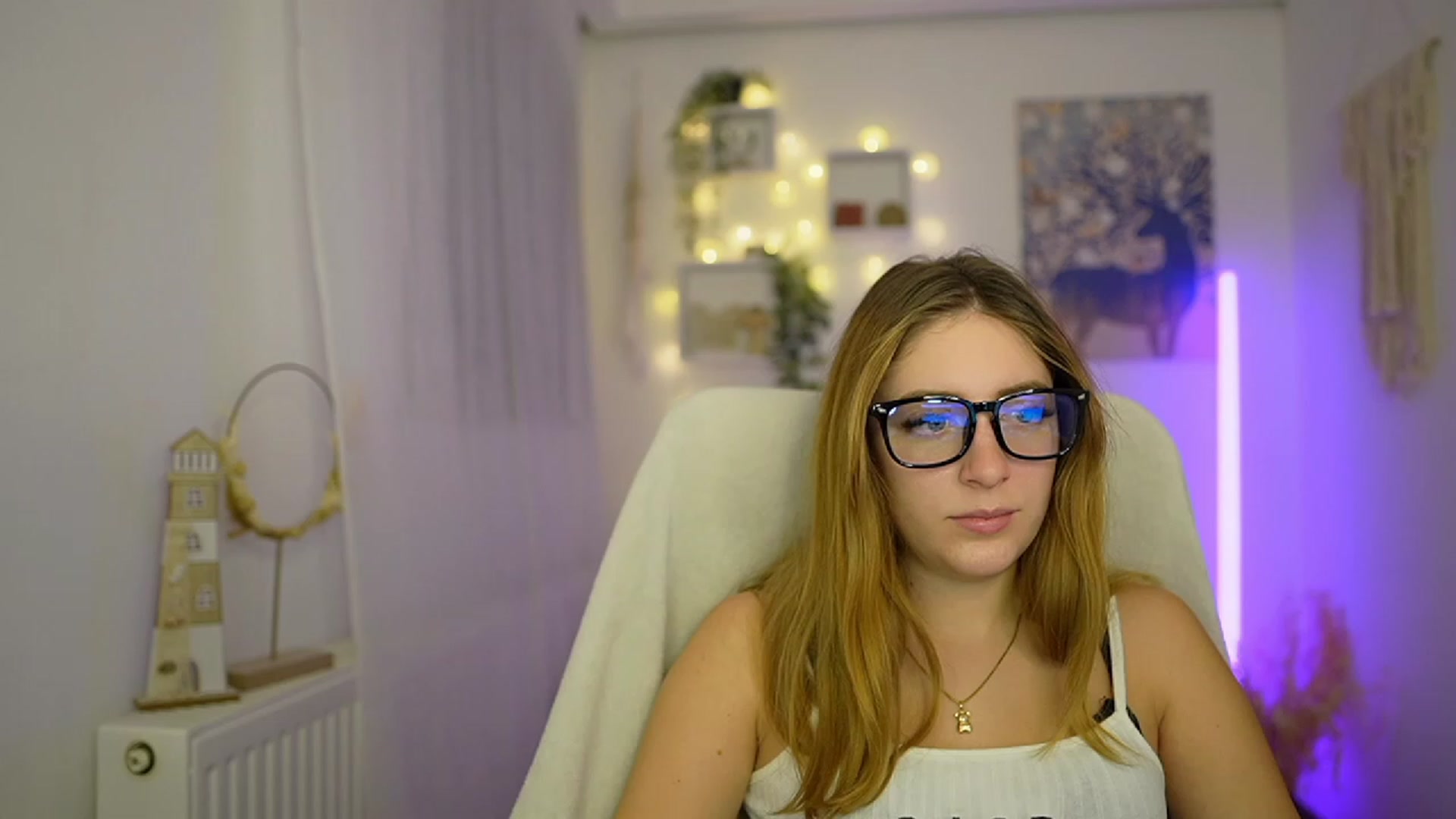 Gallery image thumbnail from Tina_Nappi18's myfreecams stream on, 01/08/2024, 18:46 image 18 of 20