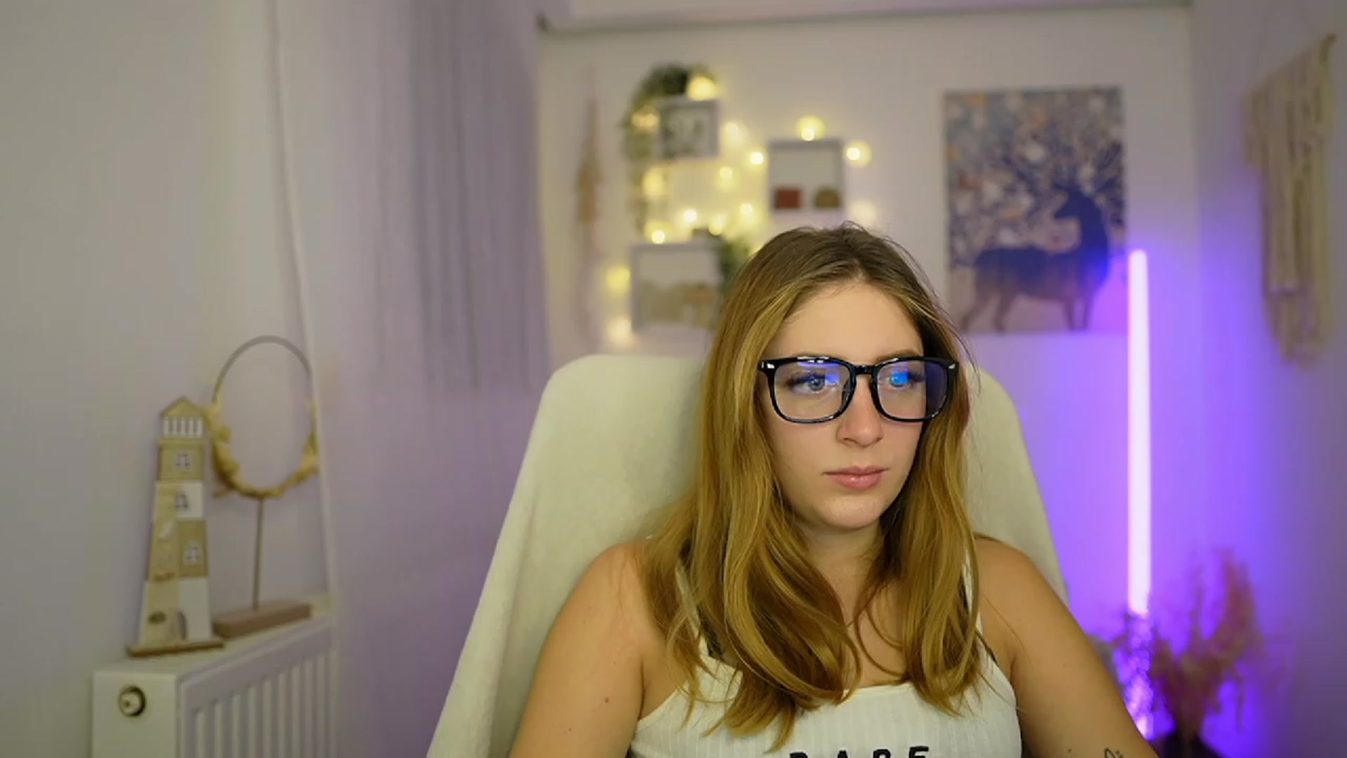 Gallery image thumbnail from Tina_Nappi18's myfreecams stream on, 01/08/2024, 18:46 image 7 of 20