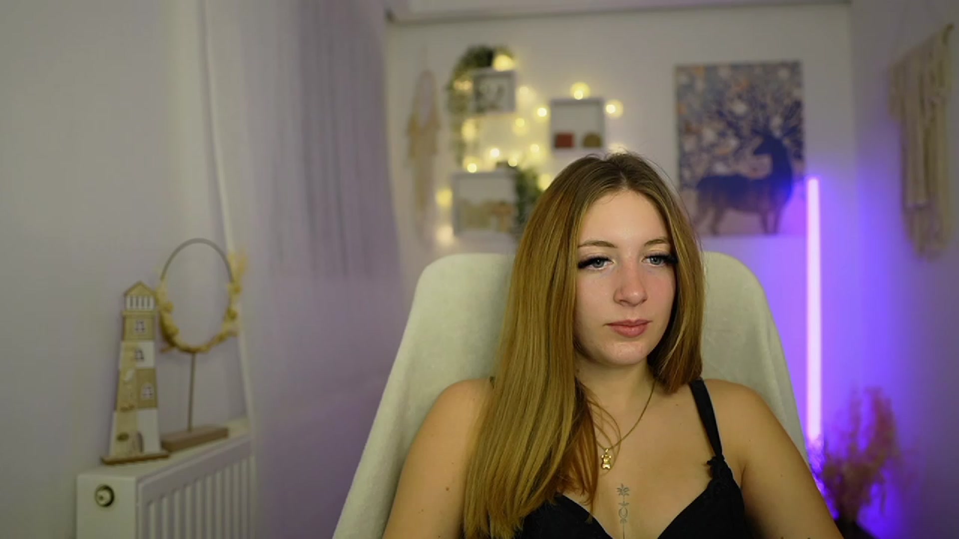 Gallery image thumbnail from Tina_Nappi18's myfreecams stream on, 01/12/2024, 18:00 image 12 of 20