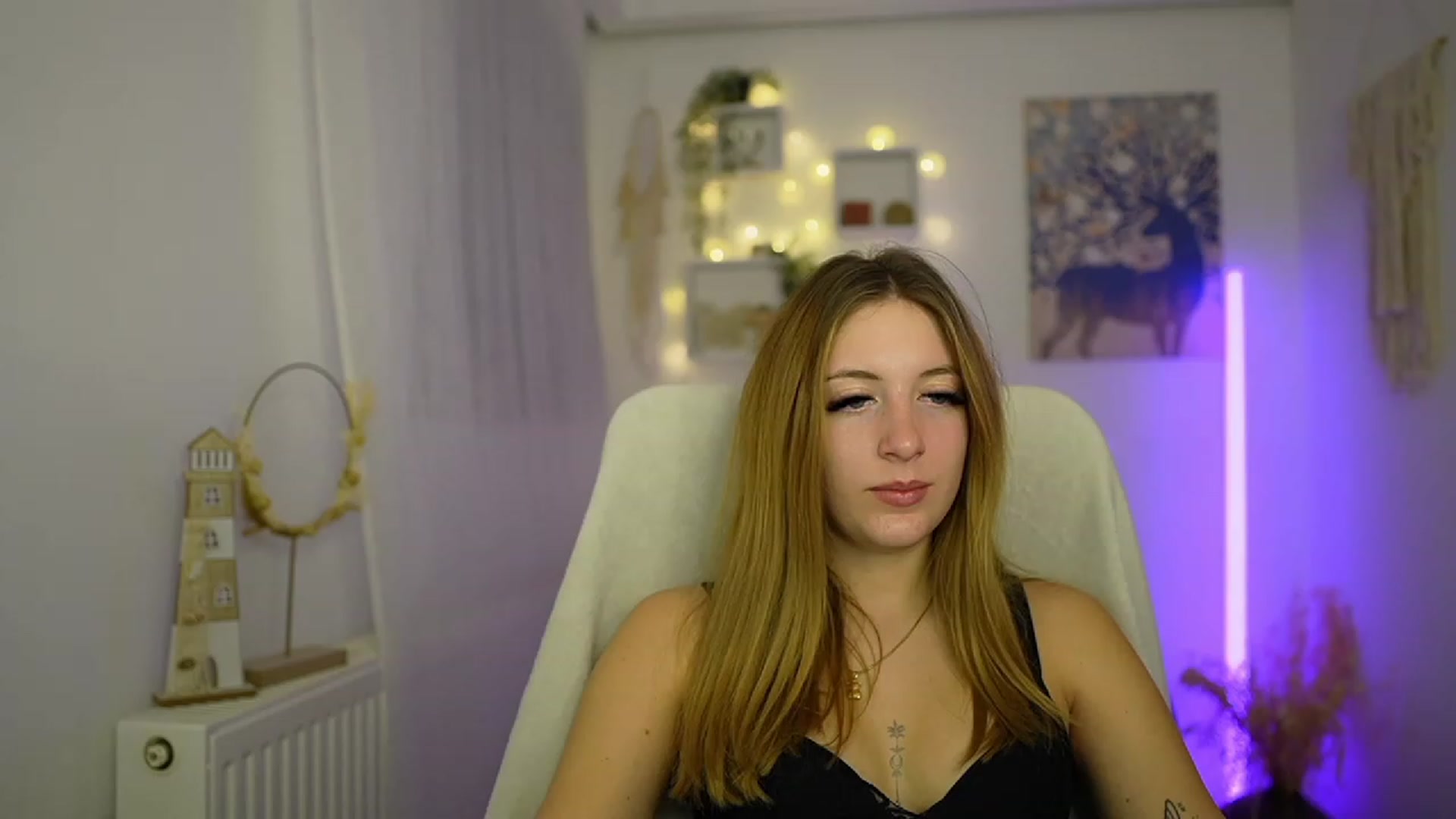 Gallery image thumbnail from Tina_Nappi18's myfreecams stream on, 01/12/2024, 18:00 image 6 of 20