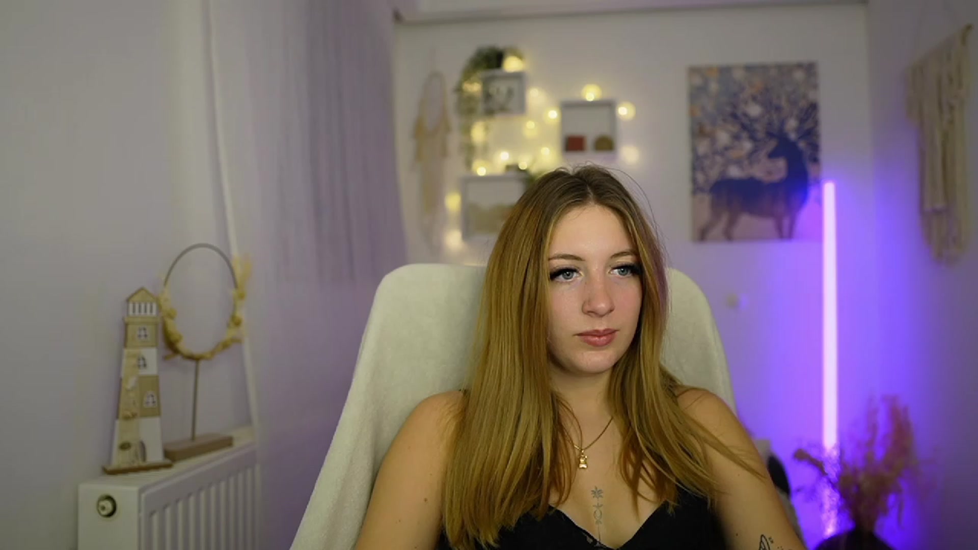 Gallery image thumbnail from Tina_Nappi18's myfreecams stream on, 01/12/2024, 18:00 image 3 of 20
