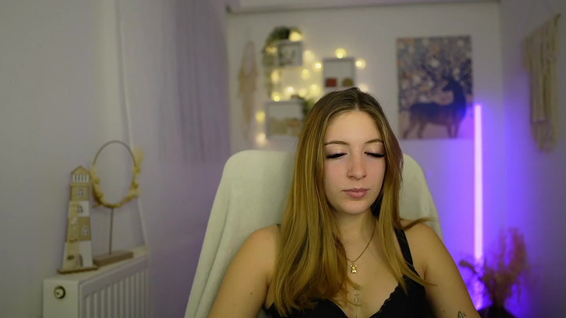 Gallery image thumbnail from Tina_Nappi18's myfreecams stream on, 01/14/2024, 16:04 image 4 of 20