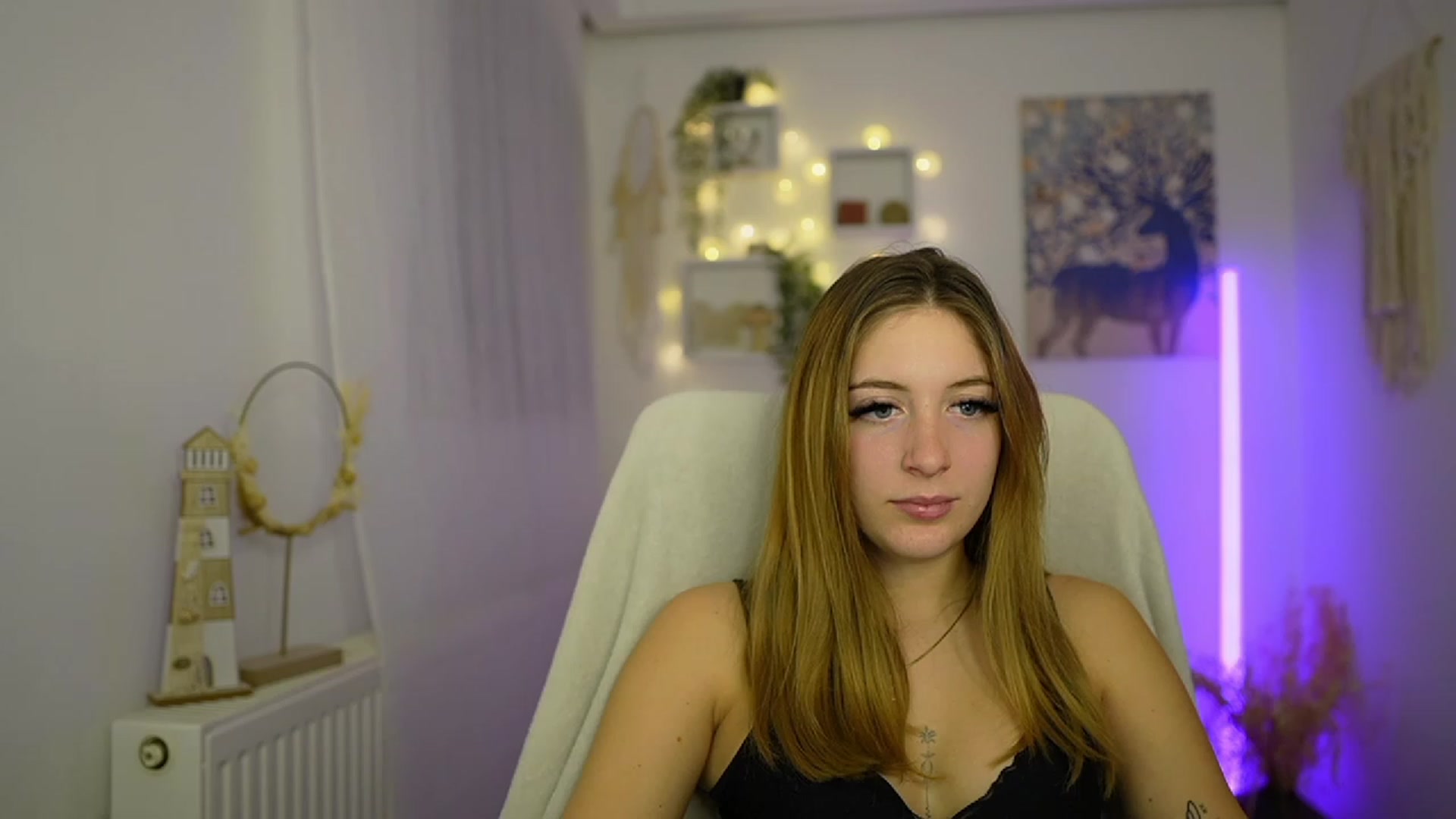 Gallery image thumbnail from Tina_Nappi18's myfreecams stream on, 01/14/2024, 16:04 image 15 of 20