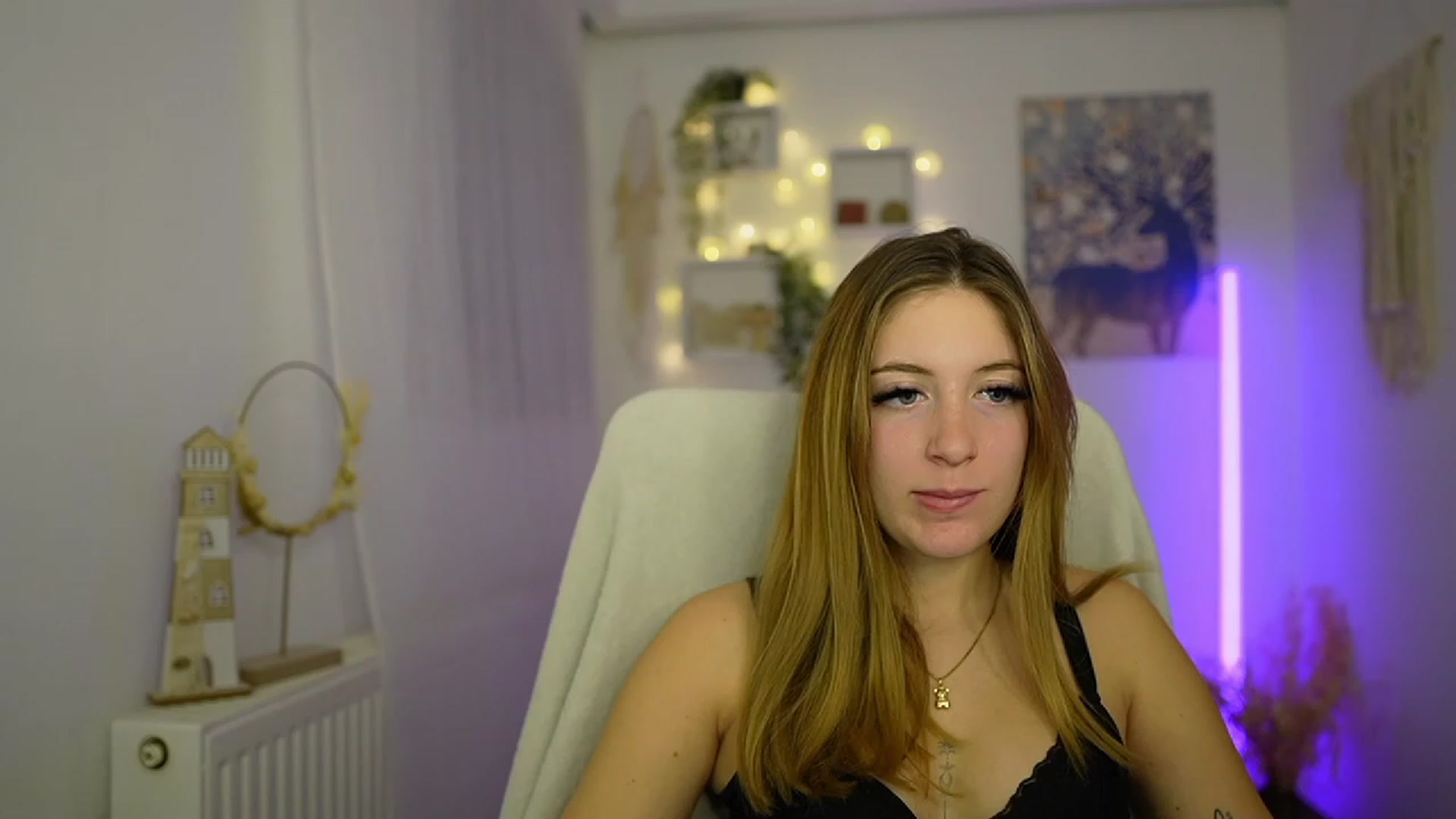 Gallery image thumbnail from Tina_Nappi18's myfreecams stream on, 01/14/2024, 16:04 image 6 of 20