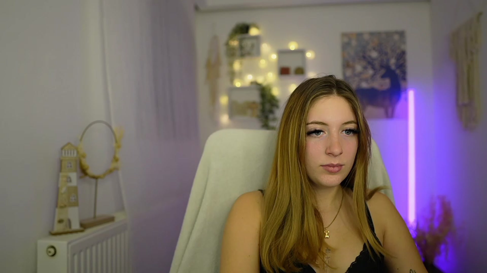 Gallery image thumbnail from Tina_Nappi18's myfreecams stream on, 01/14/2024, 16:04 image 5 of 20