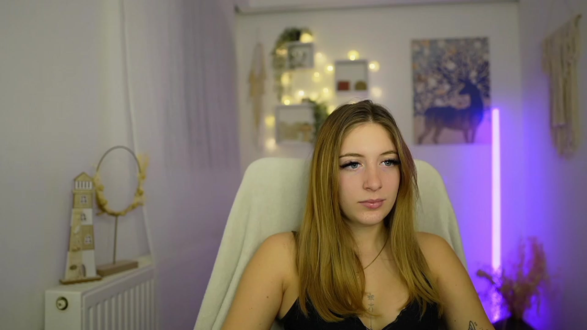 Gallery image thumbnail from Tina_Nappi18's myfreecams stream on, 01/14/2024, 16:04 image 18 of 20