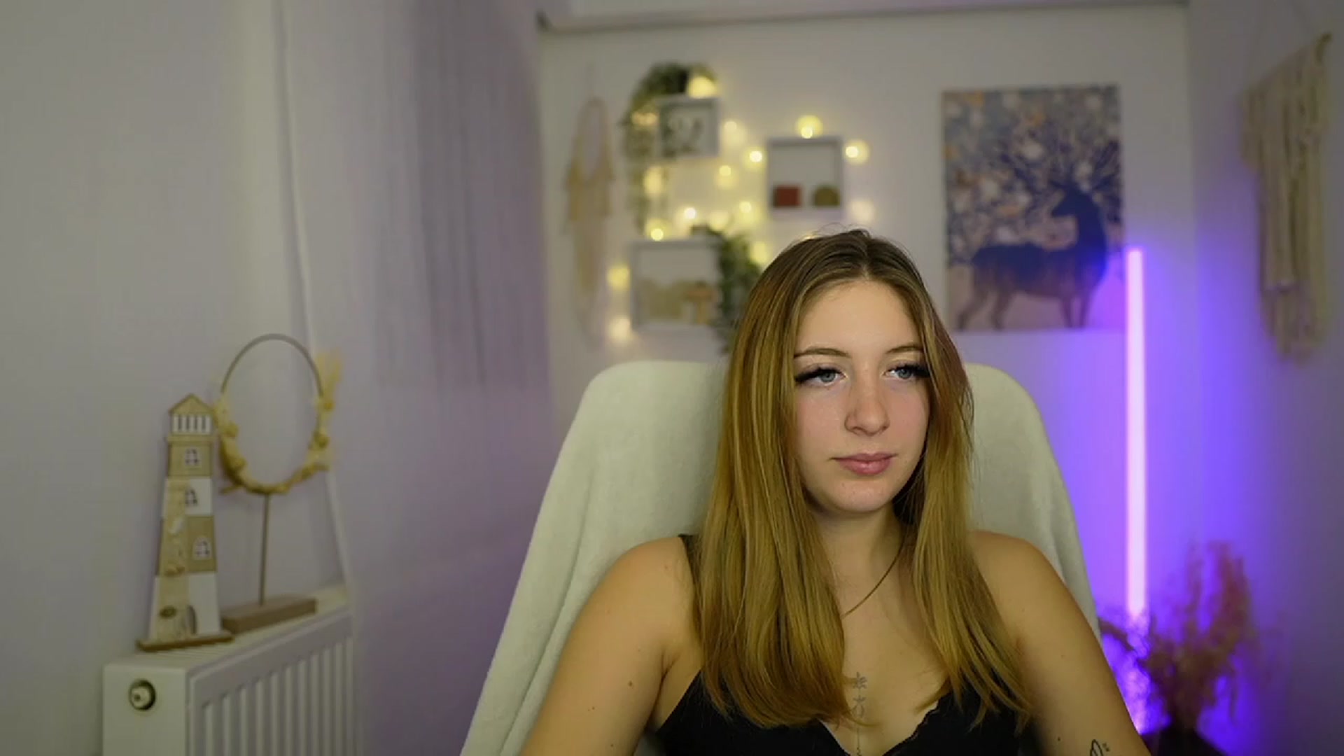 Gallery image thumbnail from Tina_Nappi18's myfreecams stream on, 01/14/2024, 16:04 image 14 of 20