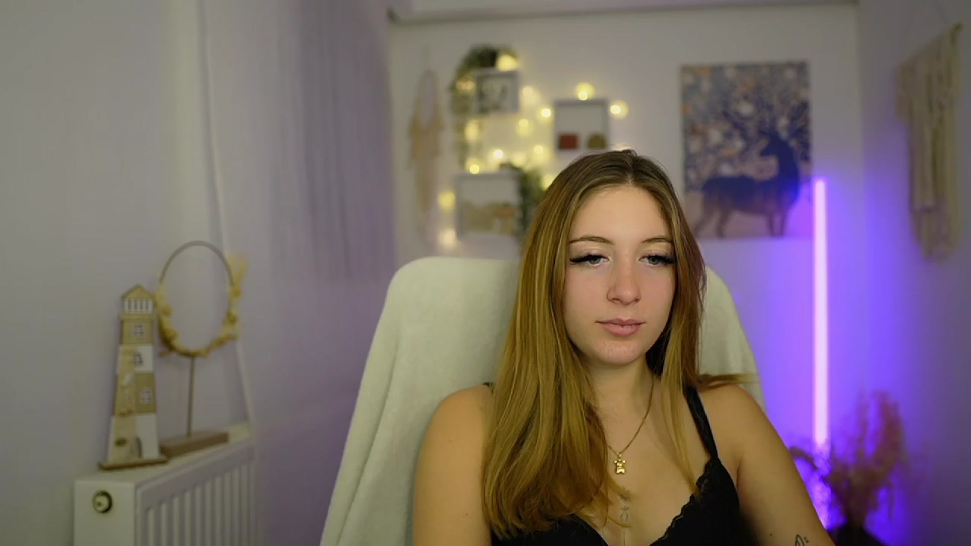 Gallery image thumbnail from Tina_Nappi18's myfreecams stream on, 01/14/2024, 16:04 image 3 of 20