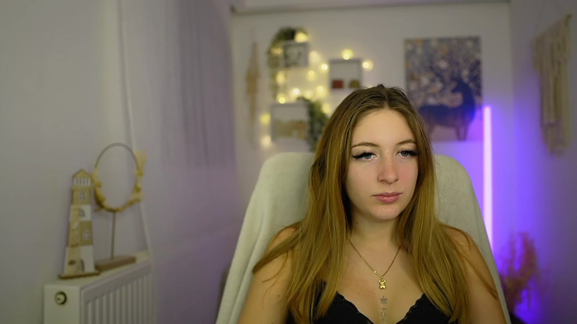 Gallery image thumbnail from Tina_Nappi18's myfreecams stream on, 01/14/2024, 17:05 image 3 of 20