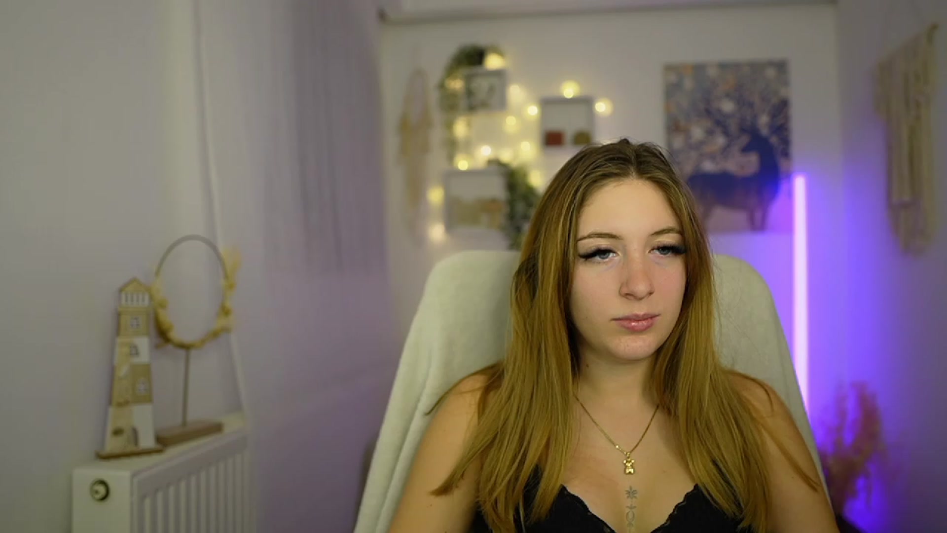 Gallery image thumbnail from Tina_Nappi18's myfreecams stream on, 01/14/2024, 17:05 image 5 of 20
