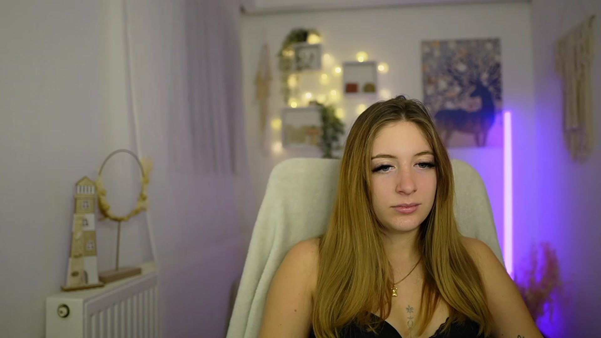 Gallery image thumbnail from Tina_Nappi18's myfreecams stream on, 01/14/2024, 18:35 image 9 of 20