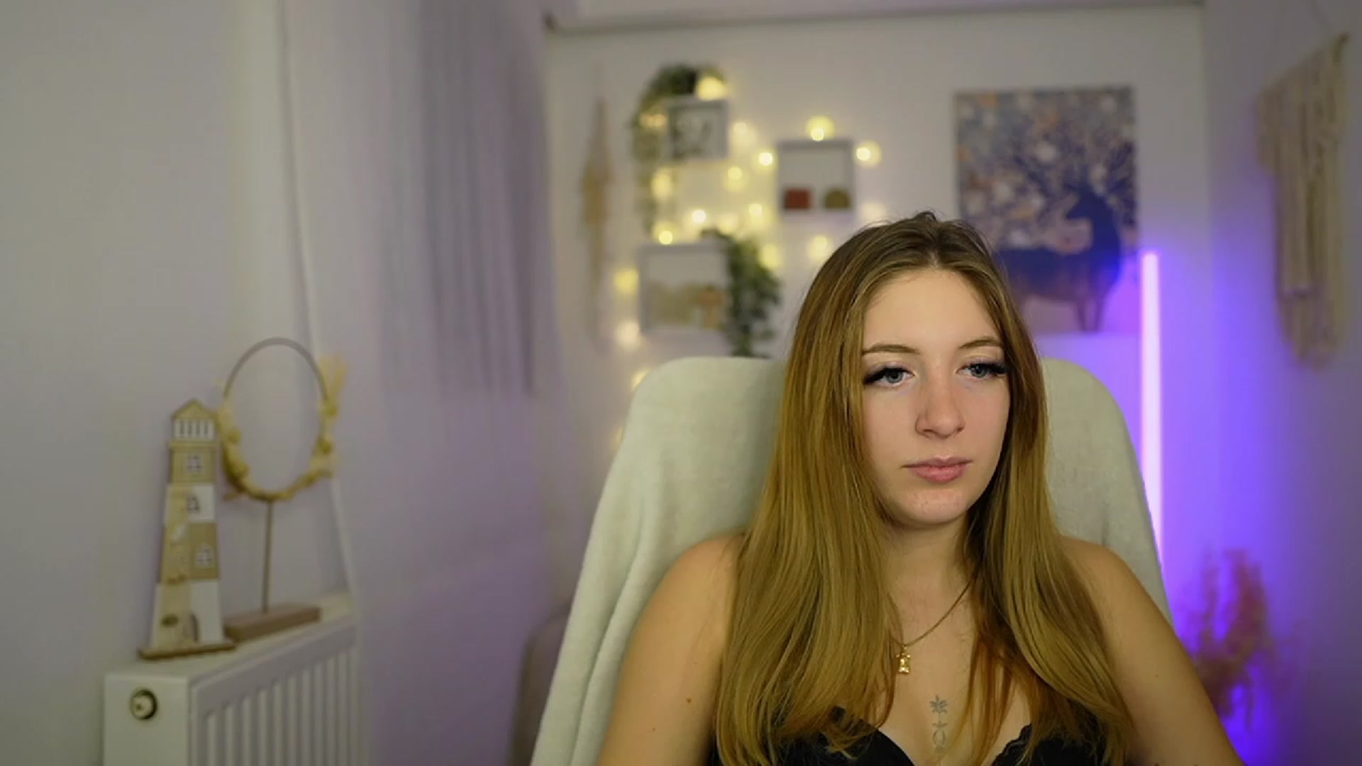 Gallery image thumbnail from Tina_Nappi18's myfreecams stream on, 01/14/2024, 18:35 image 5 of 20