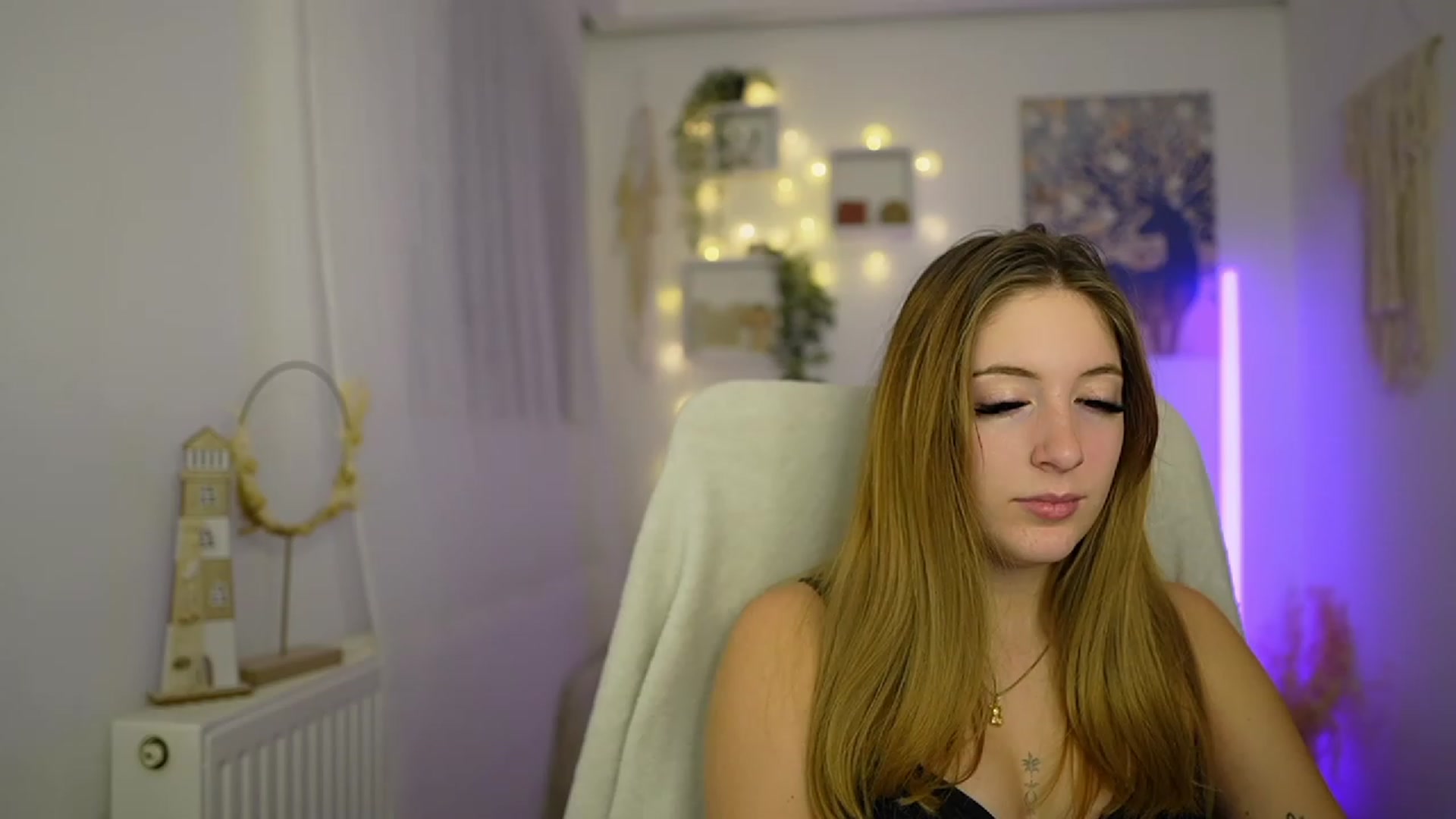 Gallery image thumbnail from Tina_Nappi18's myfreecams stream on, 01/14/2024, 18:35 image 1 of 20