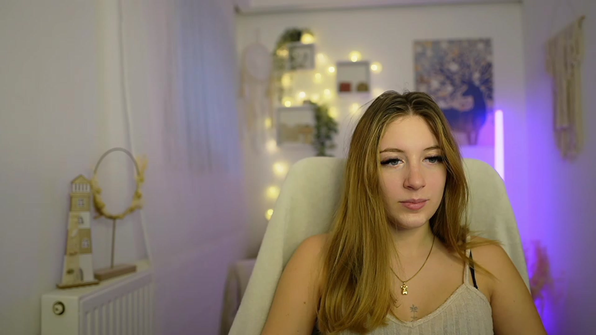 Gallery image thumbnail from Tina_Nappi18's myfreecams stream on, 01/15/2024, 15:02 image 8 of 20