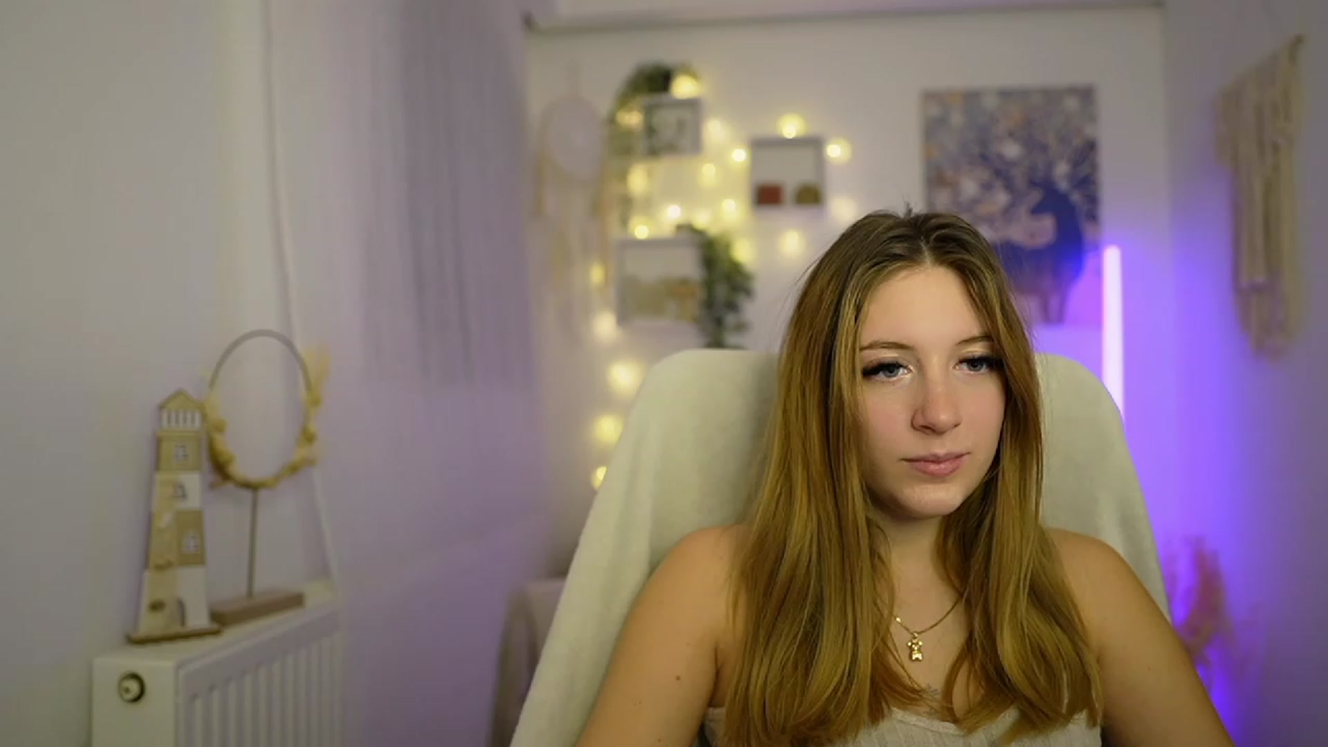 Gallery image thumbnail from Tina_Nappi18's myfreecams stream on, 01/15/2024, 16:00 image 8 of 20