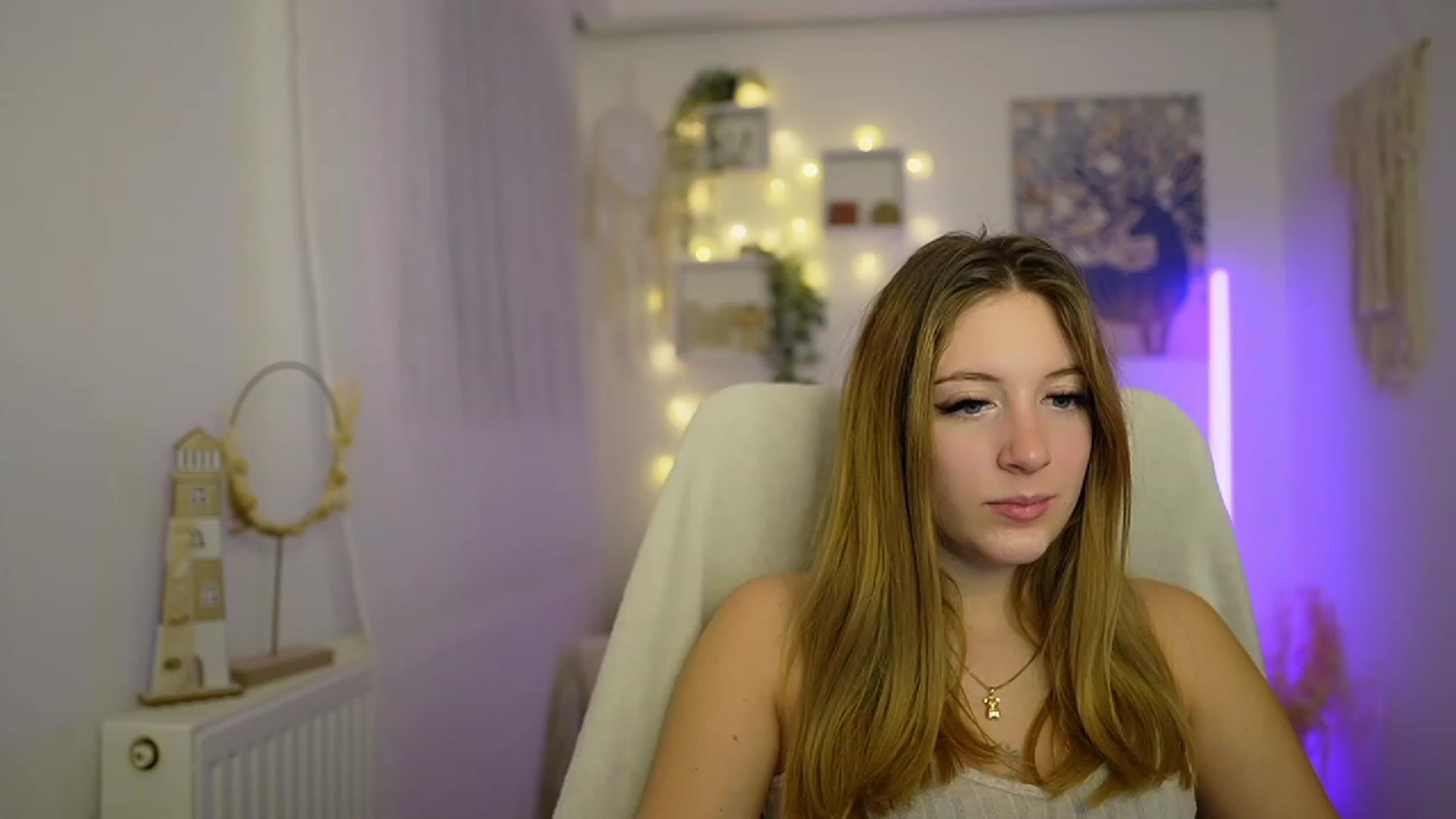 Gallery image thumbnail from Tina_Nappi18's myfreecams stream on, 01/15/2024, 16:00 image 12 of 20