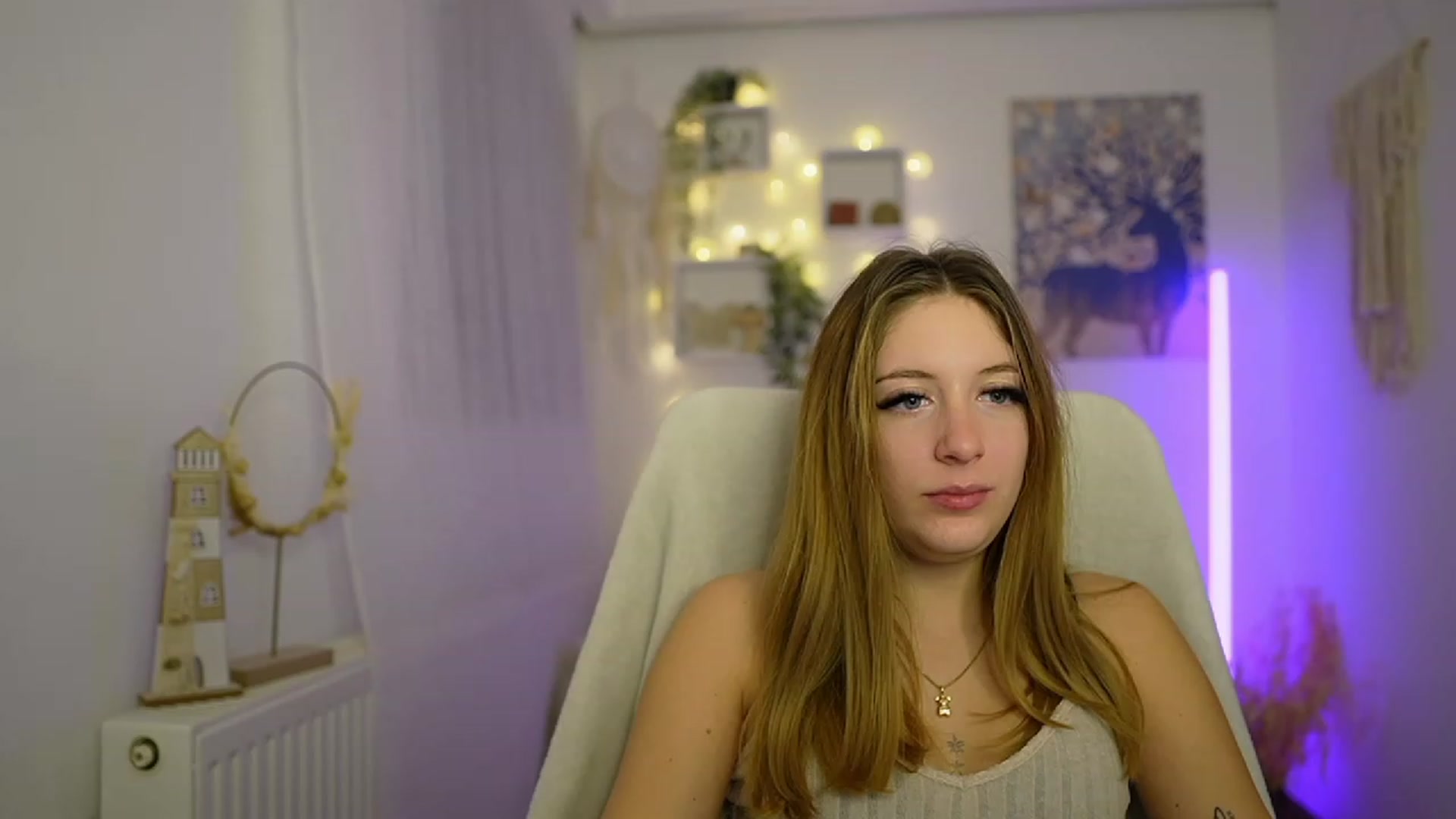 Gallery image thumbnail from Tina_Nappi18's myfreecams stream on, 01/15/2024, 18:45 image 5 of 20