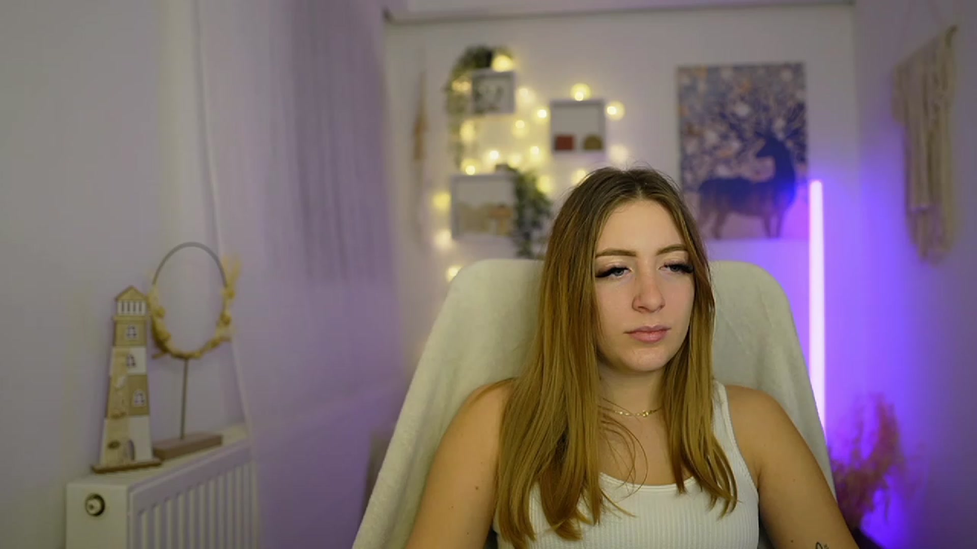 Gallery image thumbnail from Tina_Nappi18's myfreecams stream on, 01/16/2024, 18:47 image 14 of 20