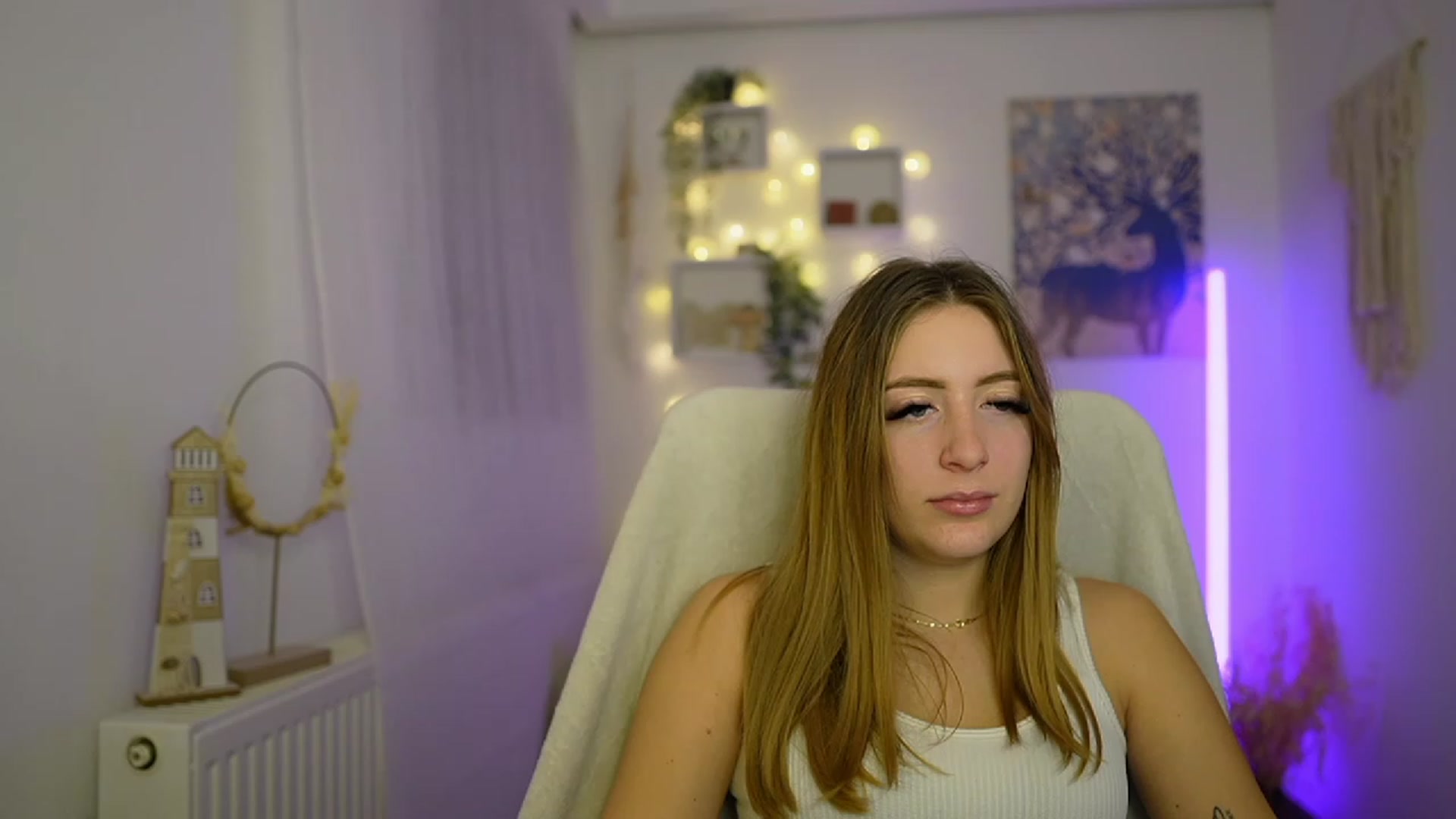 Gallery image thumbnail from Tina_Nappi18's myfreecams stream on, 01/16/2024, 18:47 image 18 of 20