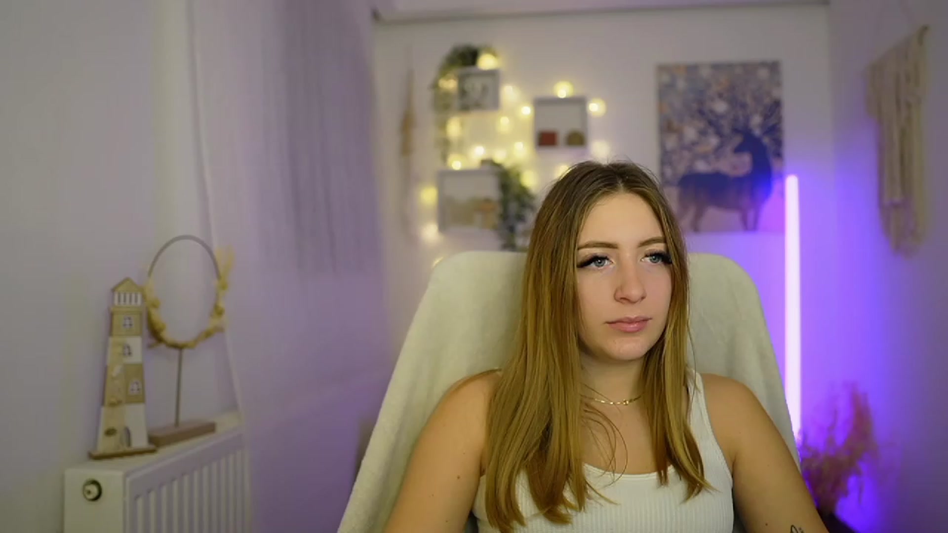 Gallery image thumbnail from Tina_Nappi18's myfreecams stream on, 01/16/2024, 18:47 image 11 of 20