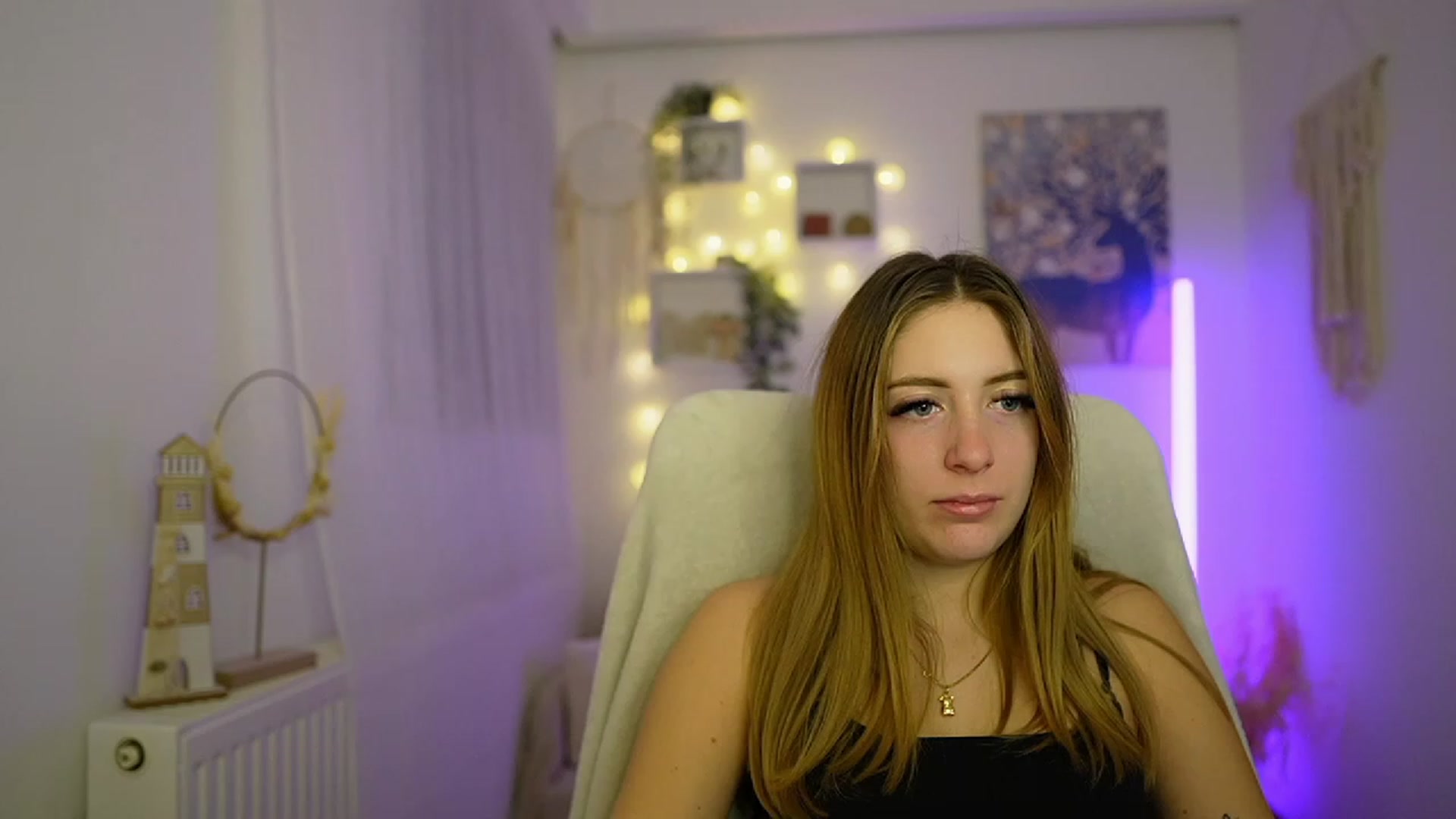 Gallery image thumbnail from Tina_Nappi18's myfreecams stream on, 01/17/2024, 16:58 image 6 of 20