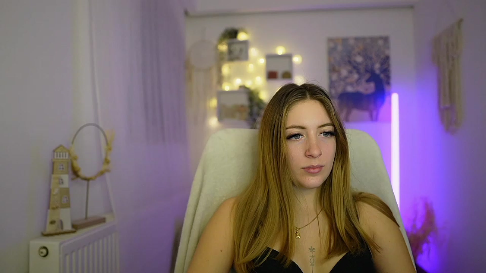 Gallery image thumbnail from Tina_Nappi18's myfreecams stream on, 01/17/2024, 16:58 image 14 of 20