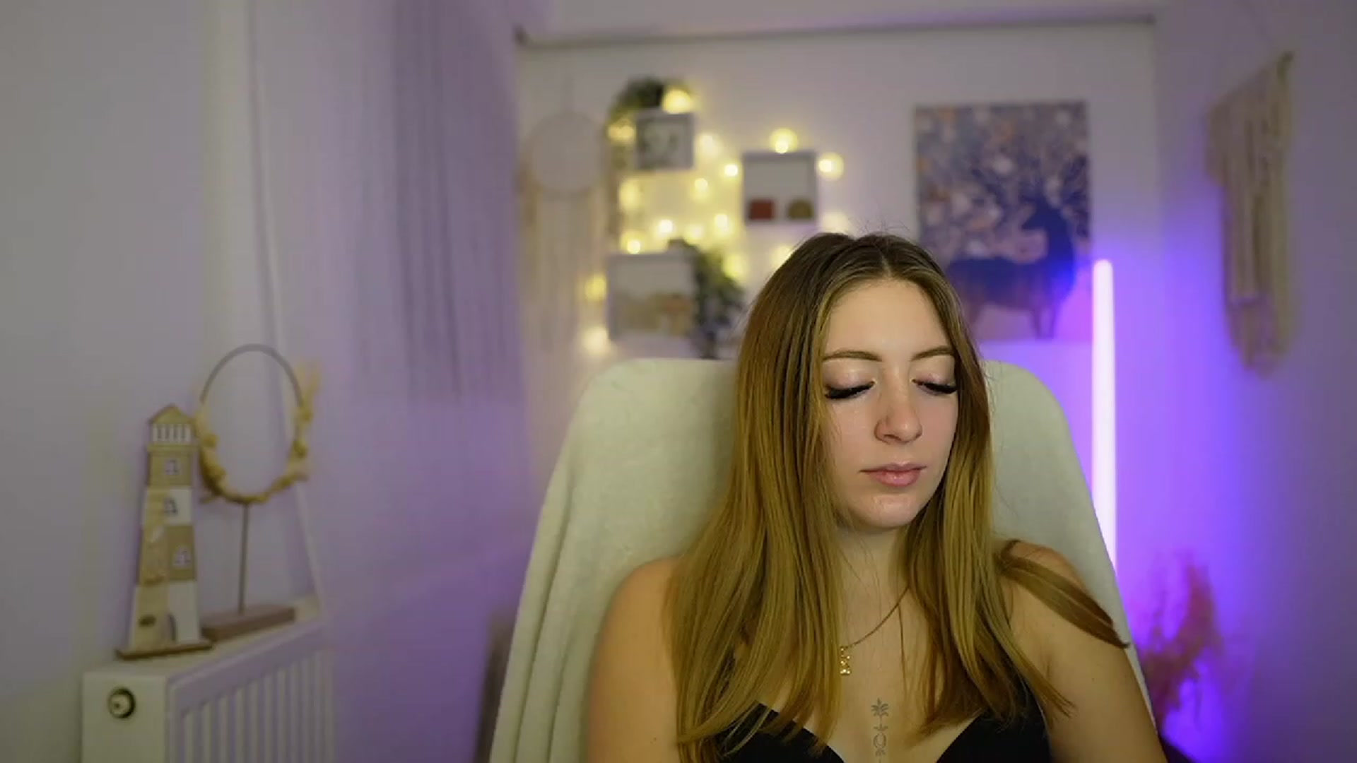 Gallery image thumbnail from Tina_Nappi18's myfreecams stream on, 01/17/2024, 16:58 image 15 of 20