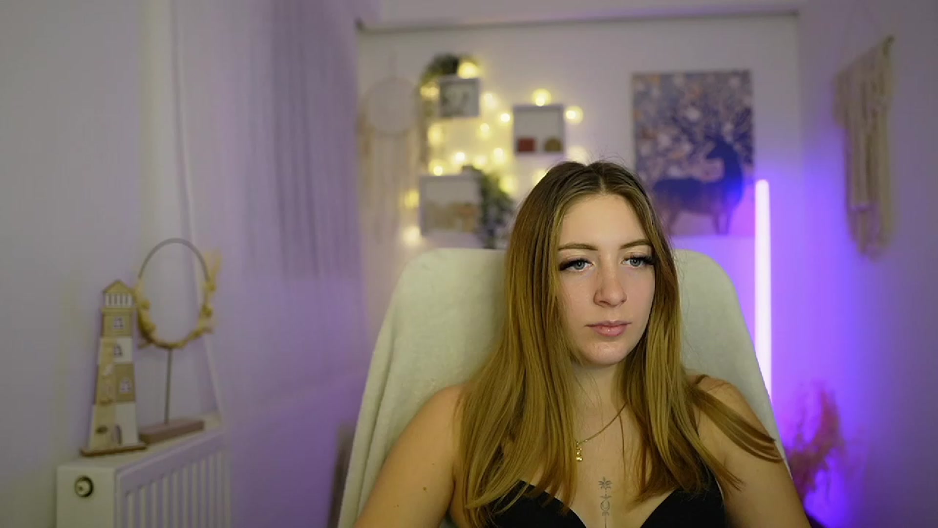 Gallery image thumbnail from Tina_Nappi18's myfreecams stream on, 01/17/2024, 16:58 image 16 of 20