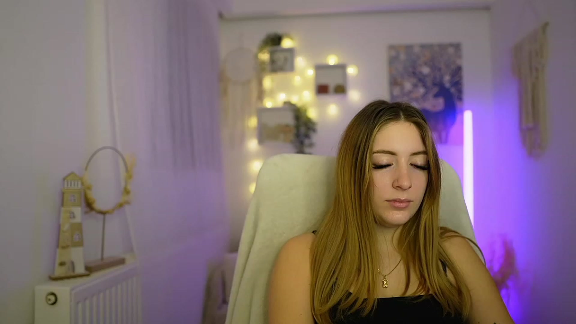 Gallery image thumbnail from Tina_Nappi18's myfreecams stream on, 01/17/2024, 16:58 image 4 of 20
