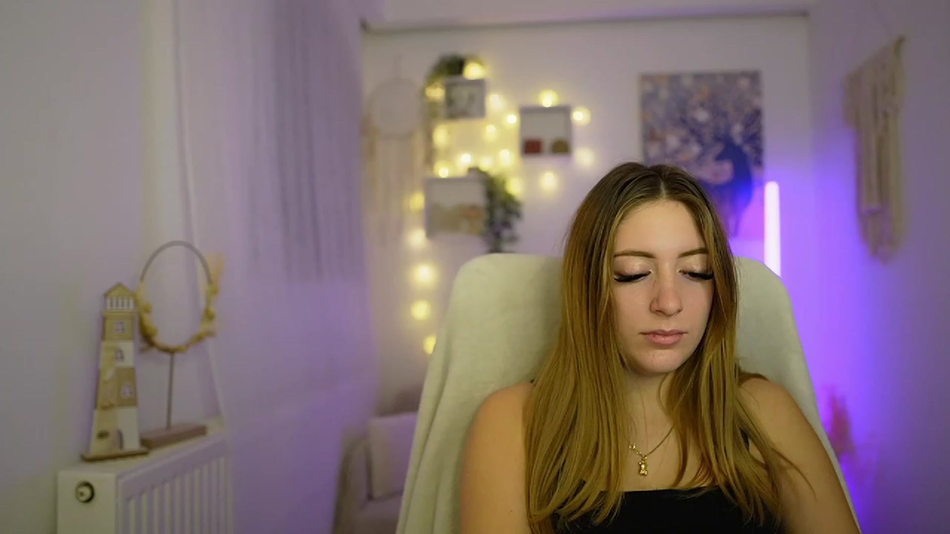 Gallery image thumbnail from Tina_Nappi18's myfreecams stream on, 01/17/2024, 16:58 image 1 of 20
