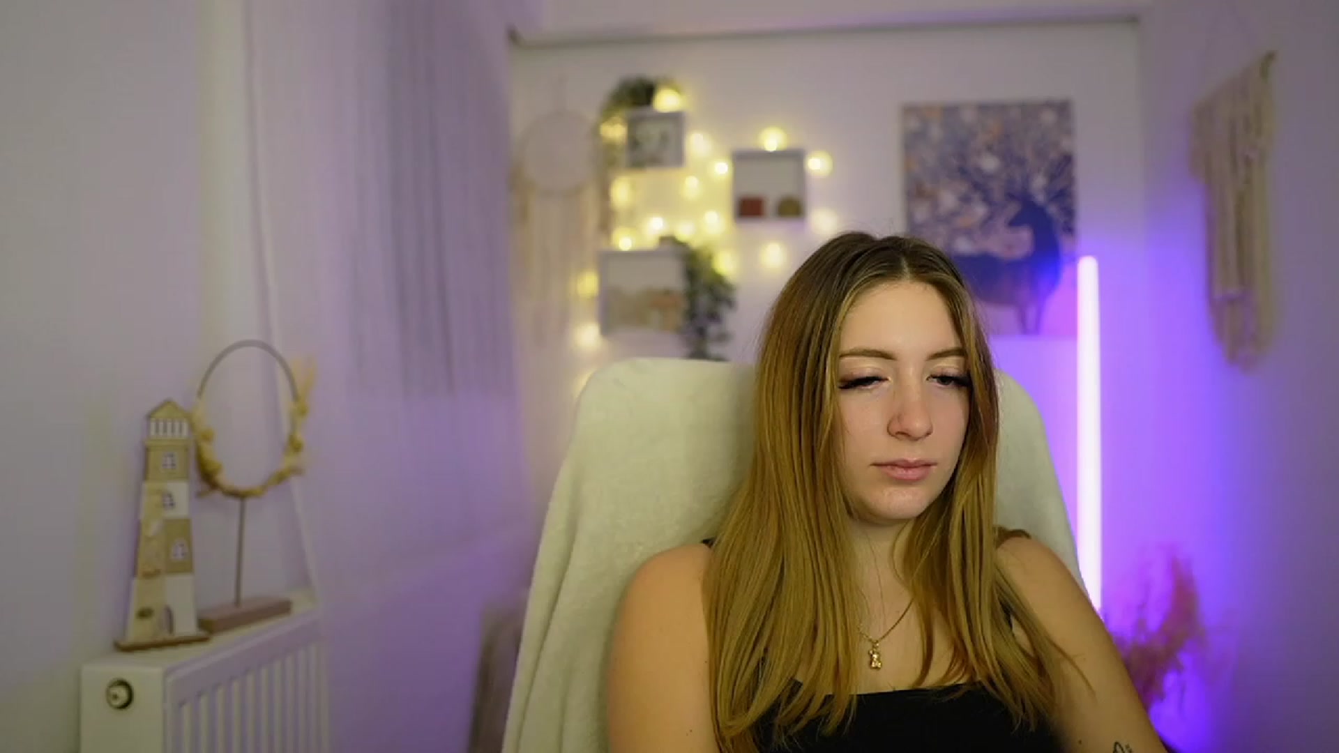 Gallery image thumbnail from Tina_Nappi18's myfreecams stream on, 01/17/2024, 16:58 image 3 of 20