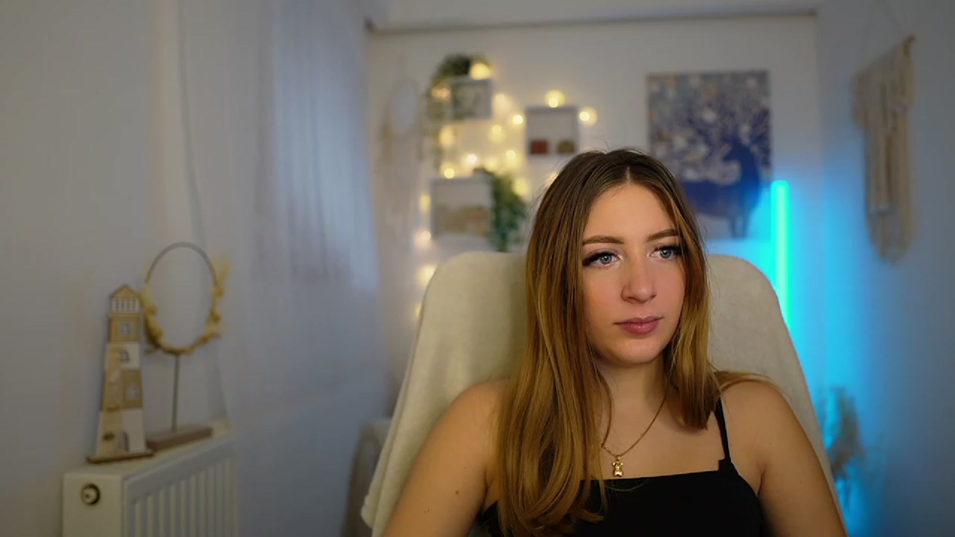Gallery image thumbnail from Tina_Nappi18's myfreecams stream on, 01/18/2024, 13:32 image 11 of 20