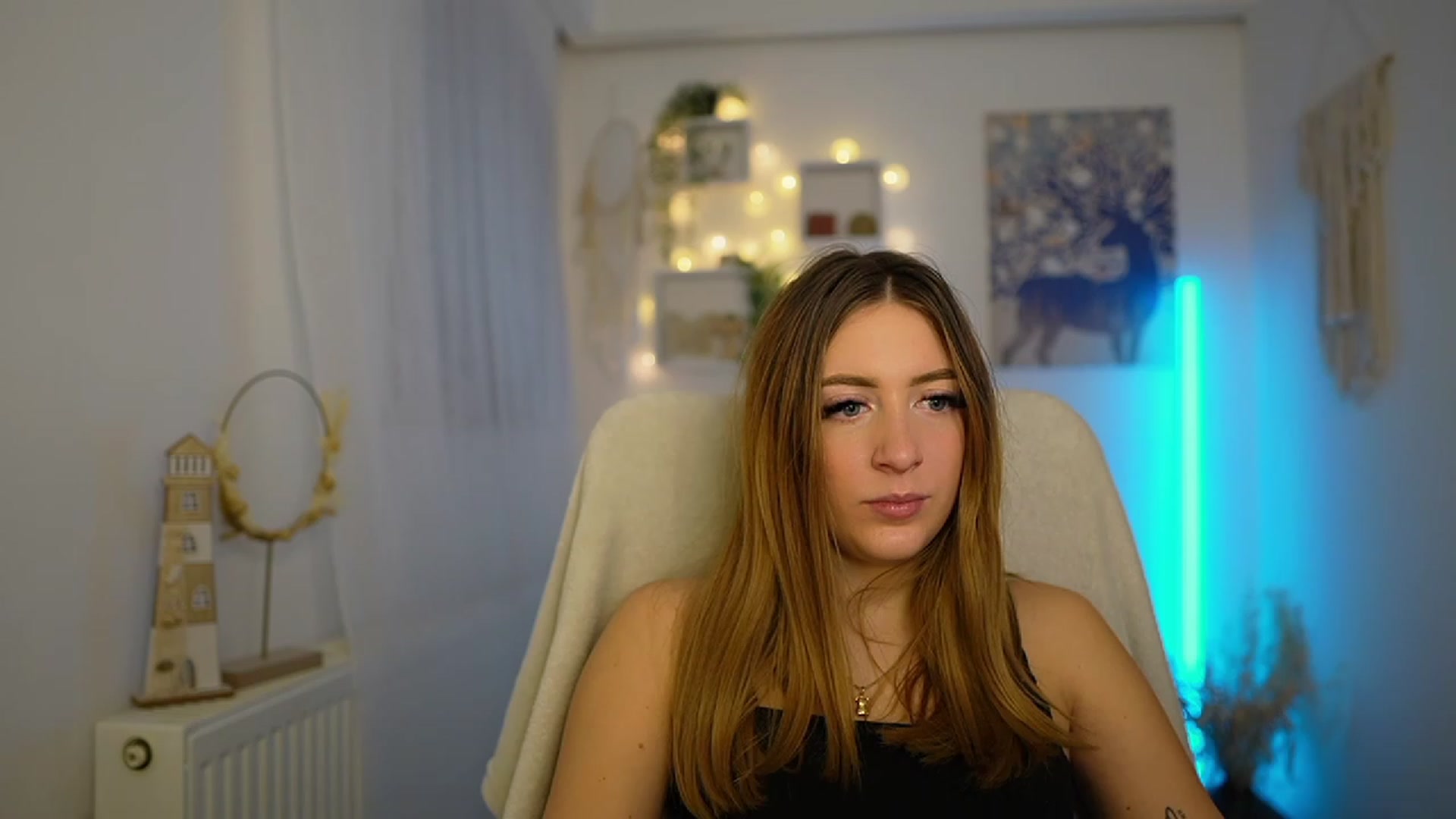 Gallery image thumbnail from Tina_Nappi18's myfreecams stream on, 01/18/2024, 15:00 image 12 of 20